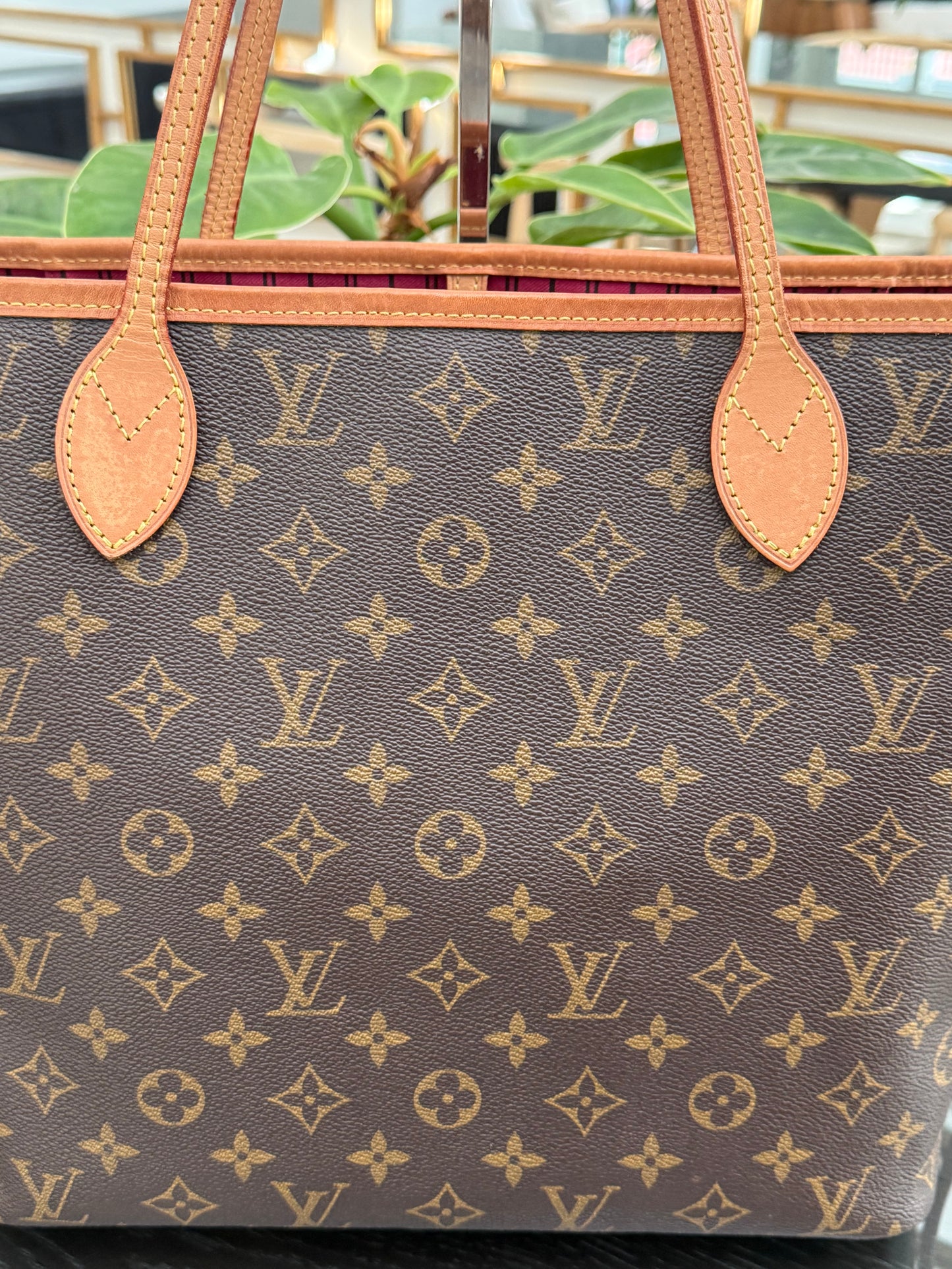 Neverfull MM Monogram in Peony with Dustbag 📅 Year: 2020