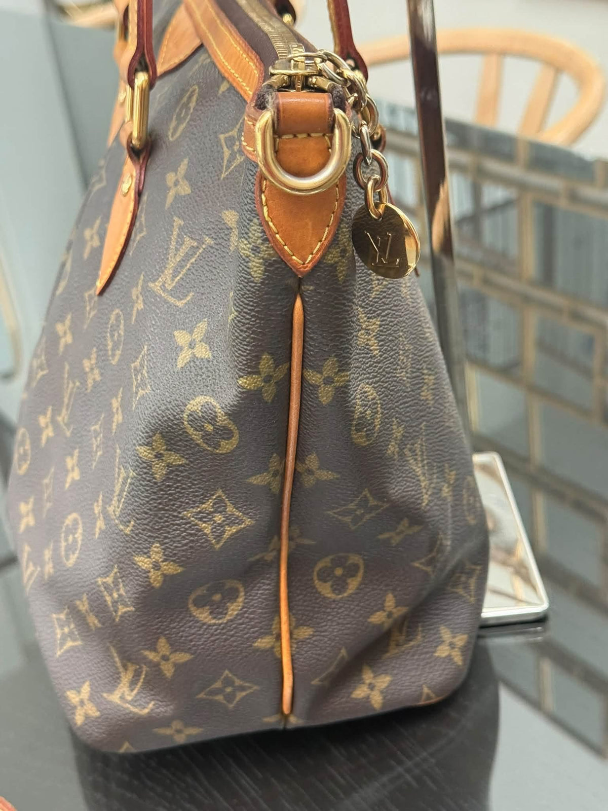 Palermo PM with Original Strap and 
Dustbag 📅 Year: 2010