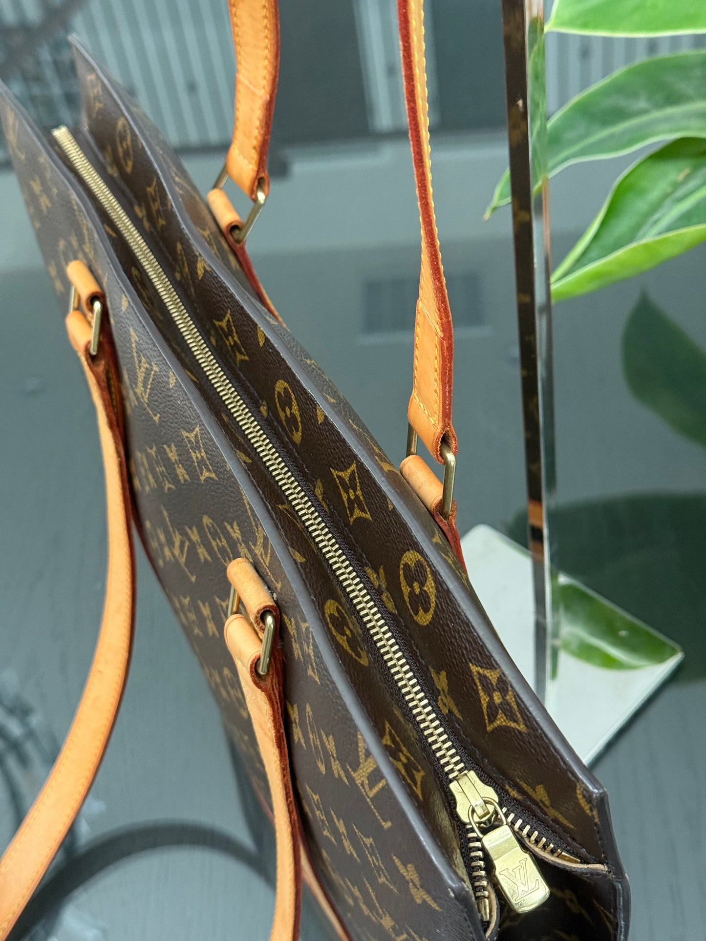 Babylone -🗓️ Year: 2004