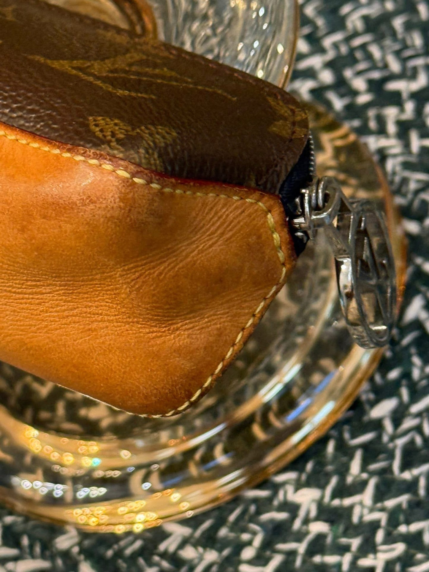 Monogram Elizabeth Pencil case- 🗓️