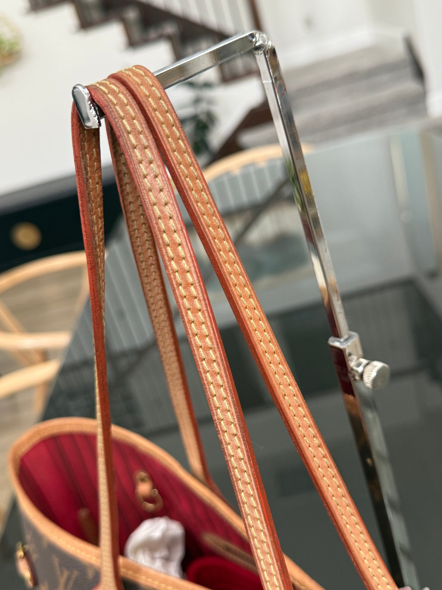 Neverfull MM Monogram in Cerise interior with Dustbag and Insert Organizer 📅 Year: 2020