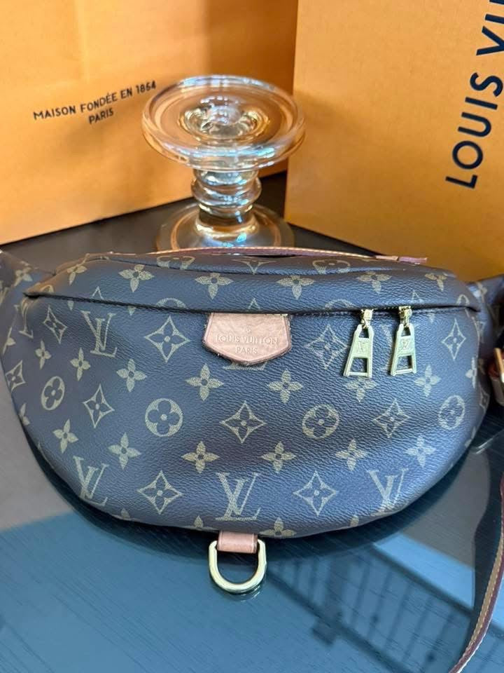 Bumbag Monogram with Dustbag, Box and Paper bag - 🗓️ Year 2020