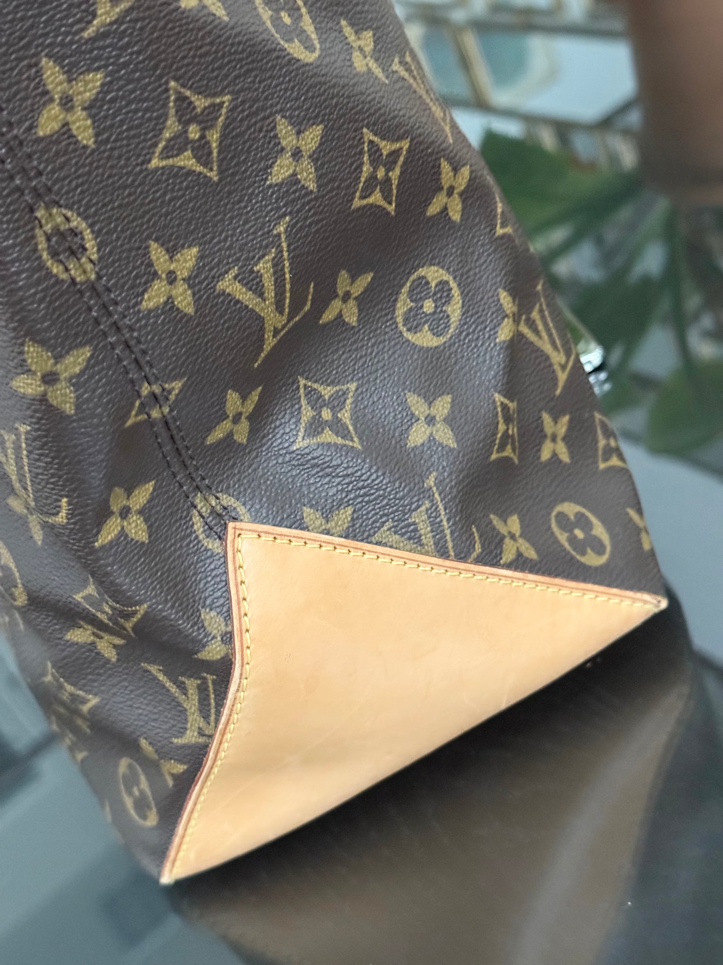 Cabas Alto in Monogram 🗓️ Year: 2002