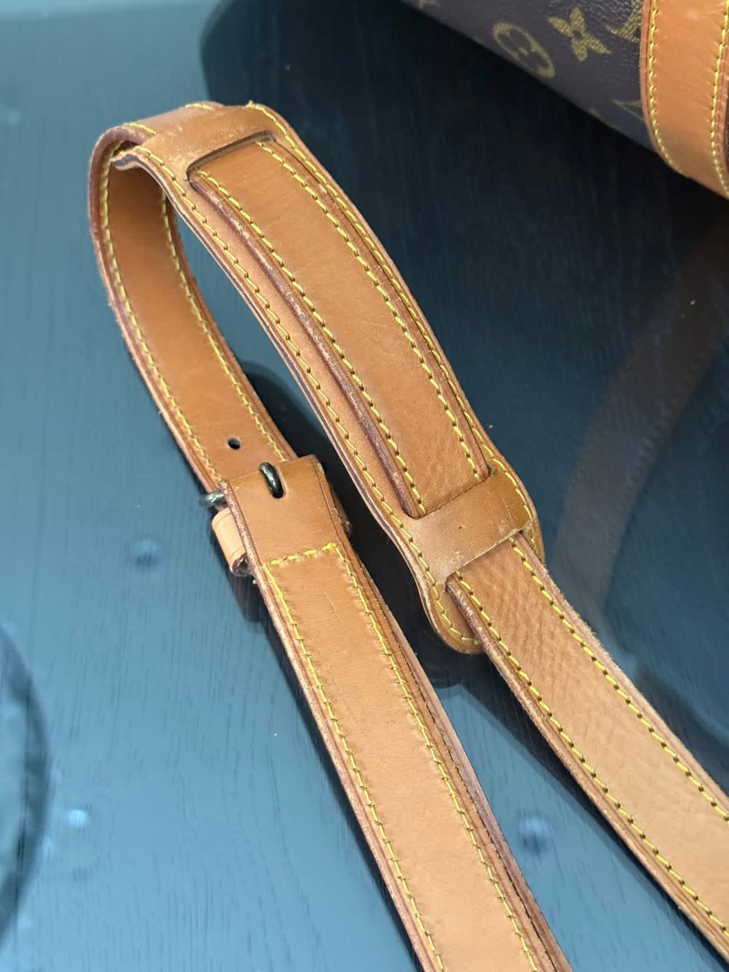 Keepall 55 Bandoulier with Original Strap, Luggage tag and Poignet 🗓️ Year: 1988