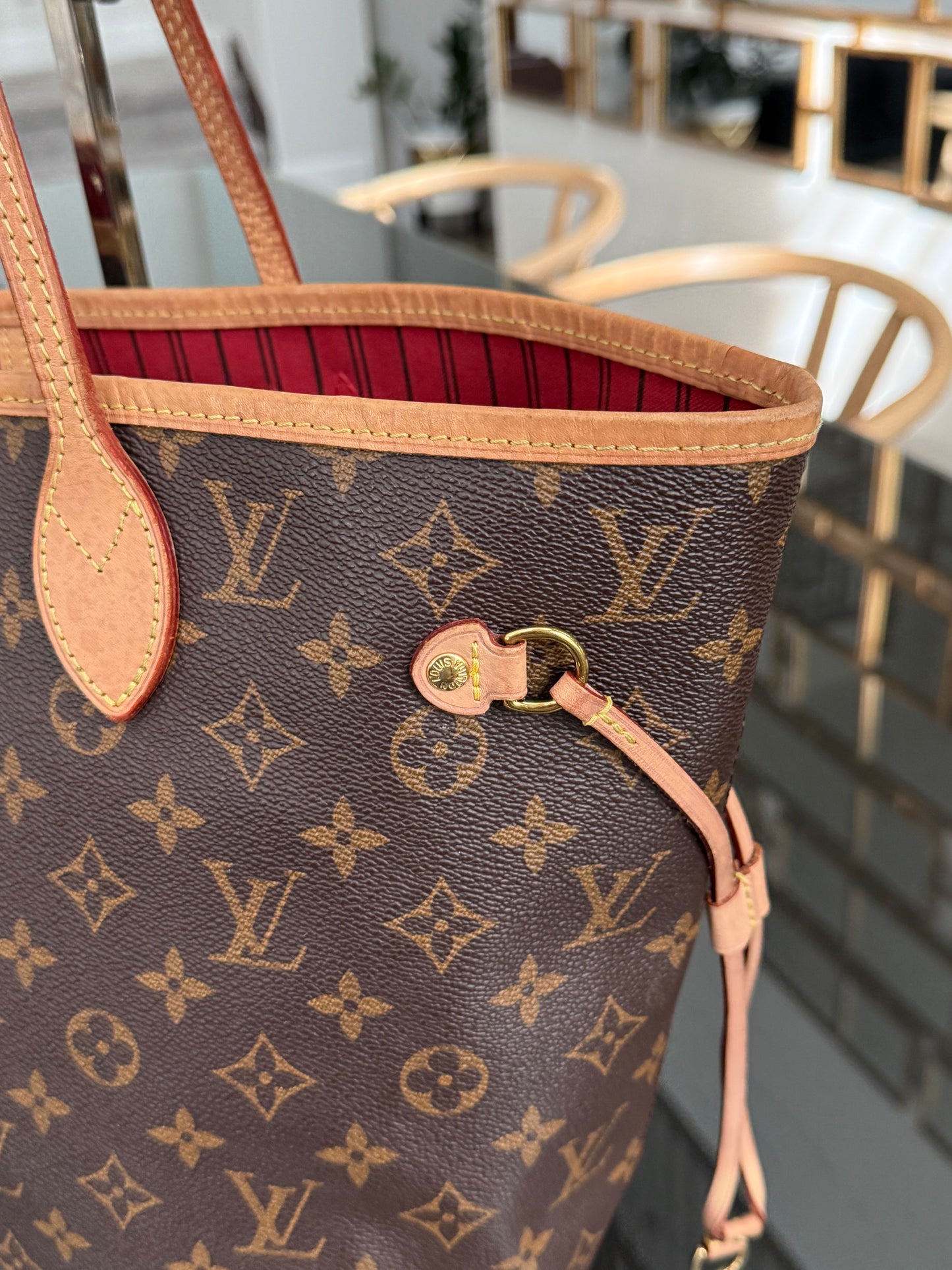 Neverfull MM Monogram in Cerise interior with Dustbag and Insert Organizer 📅 Year: 2020