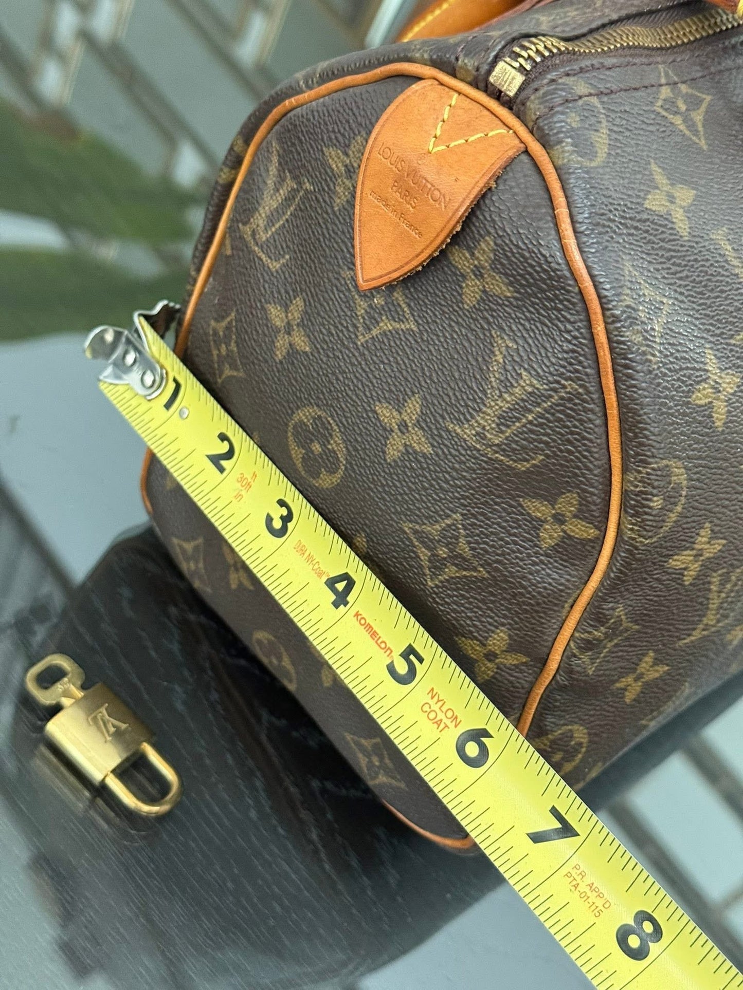 Speedy 25 in Monogram with Lock 🔐 and Key -🗓️ Year: 2000