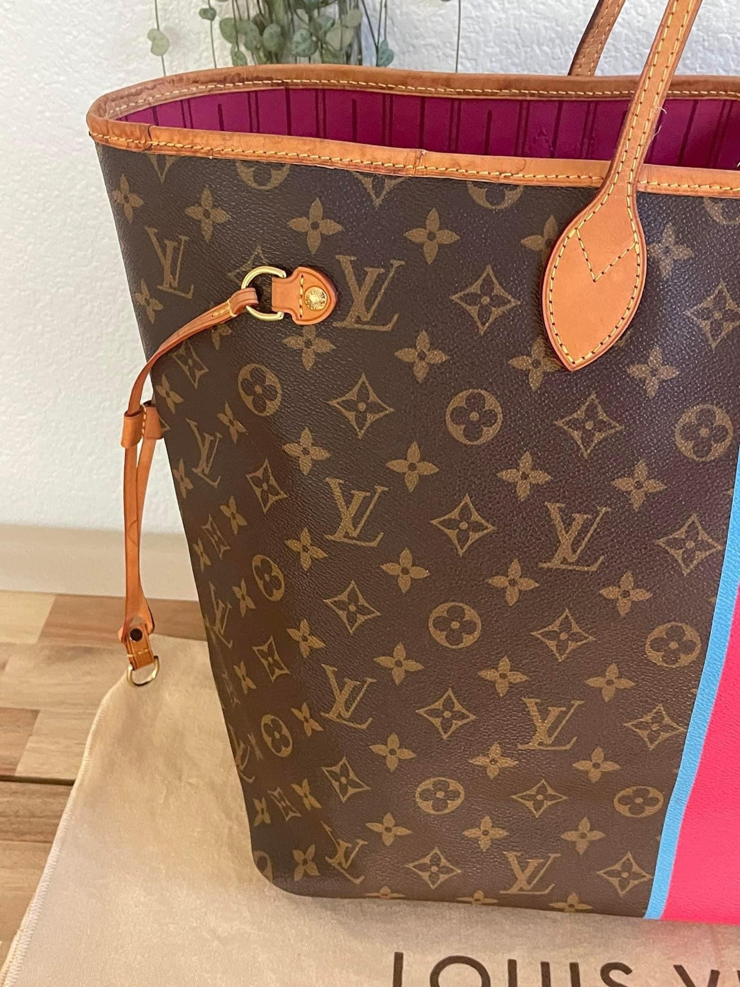Neverfull GM in Peony with Dustbag - 📅 Year: 2011
