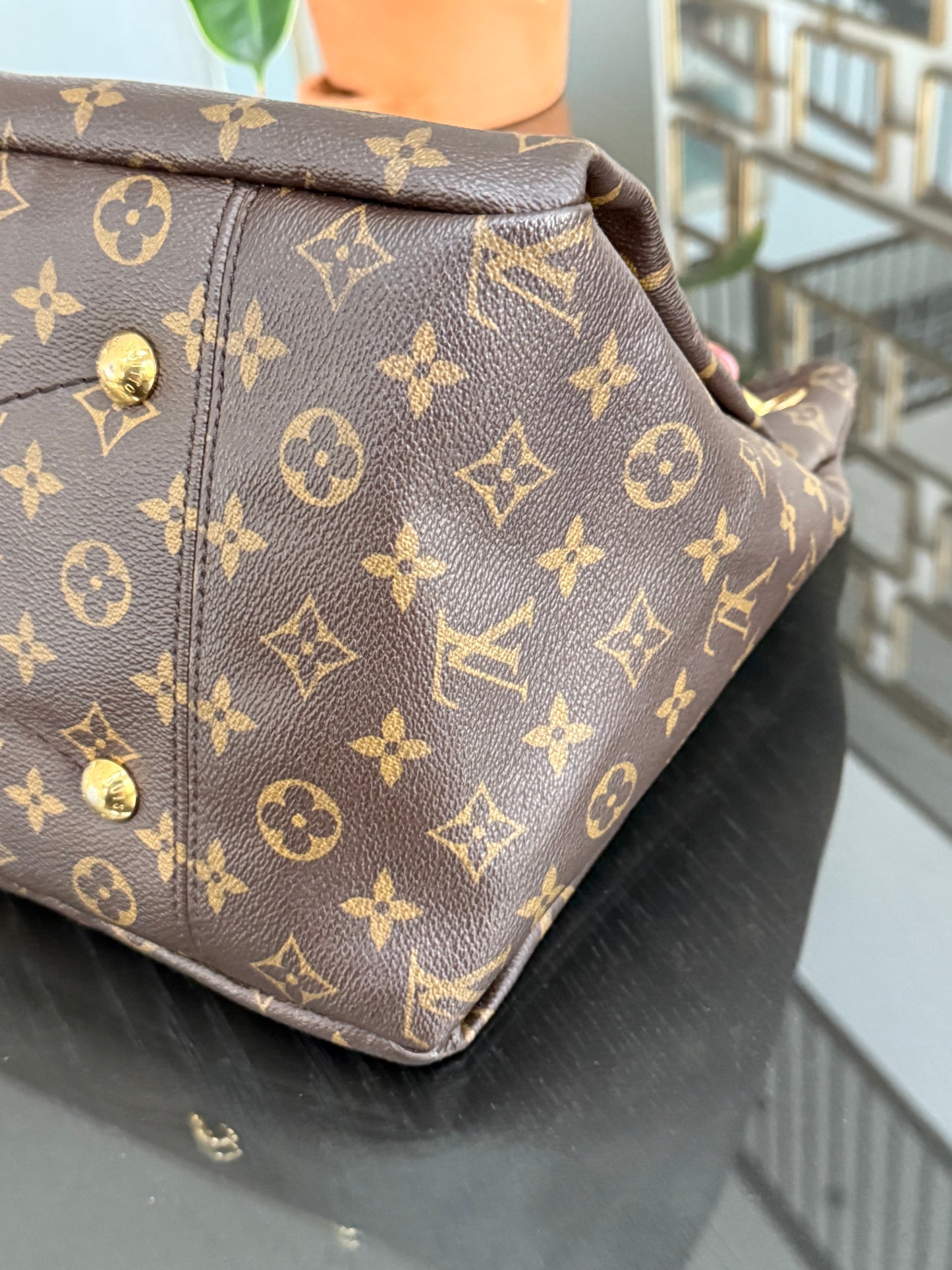 Artsy MM with Dustbag and Insert Organizer - 📅 Year: 2009