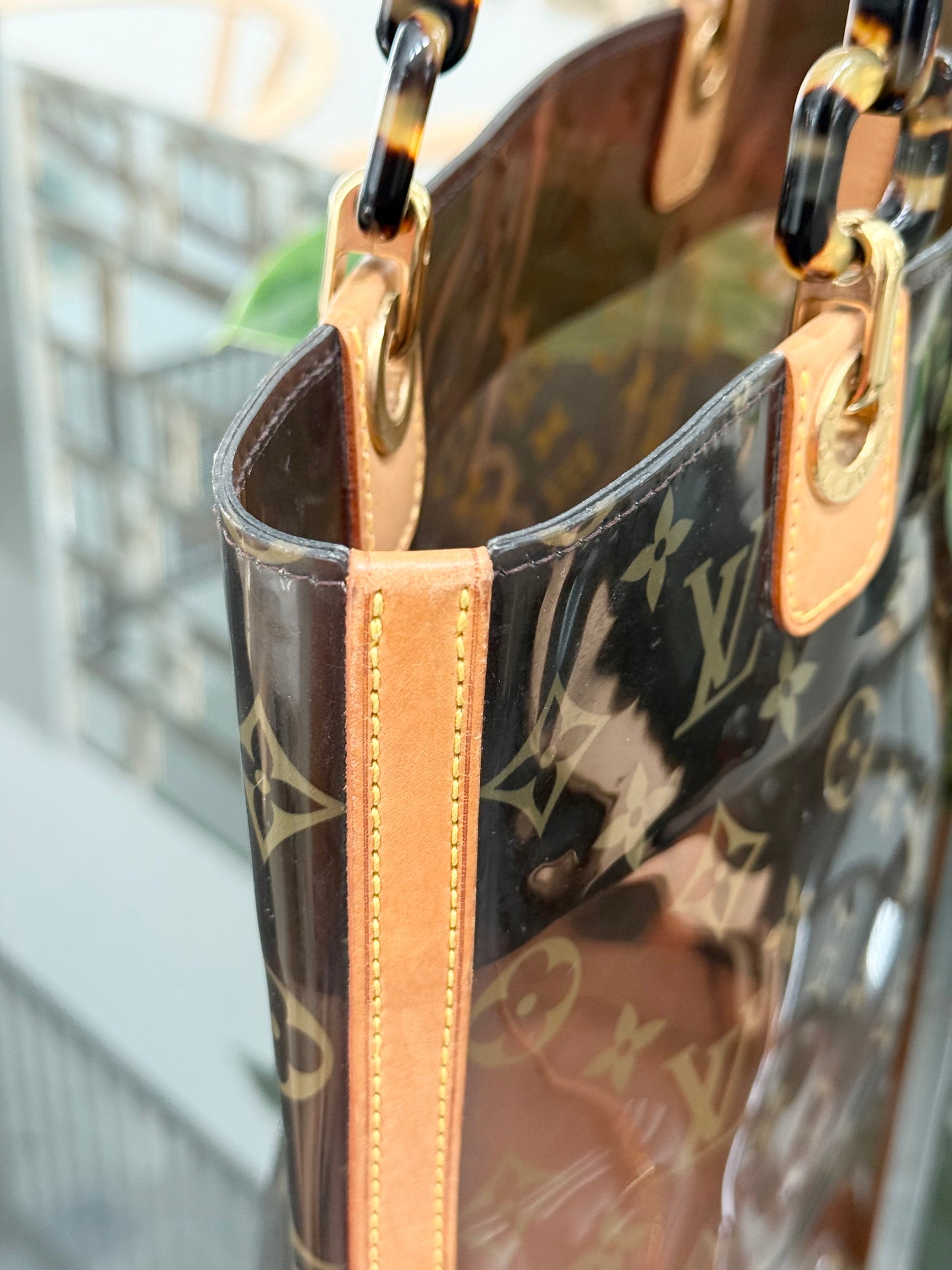 Sac Ambre Vinyl MM Bucket with Pouch 📅 Year: 2003