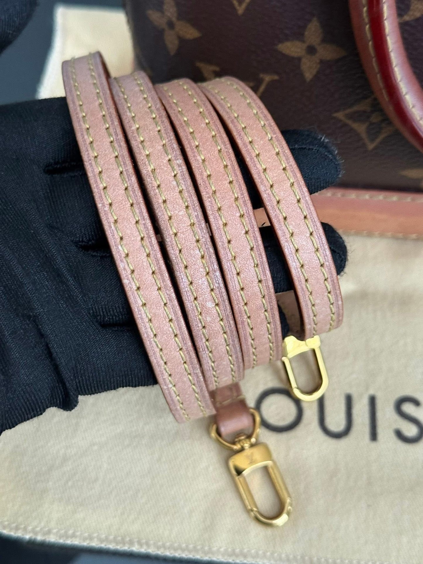 Alma BB in Monogram with Lock 🔐 key, Original Strap, Insert Organizer, Box,Dustbag and Paper bag 🗓️ Year: 2020