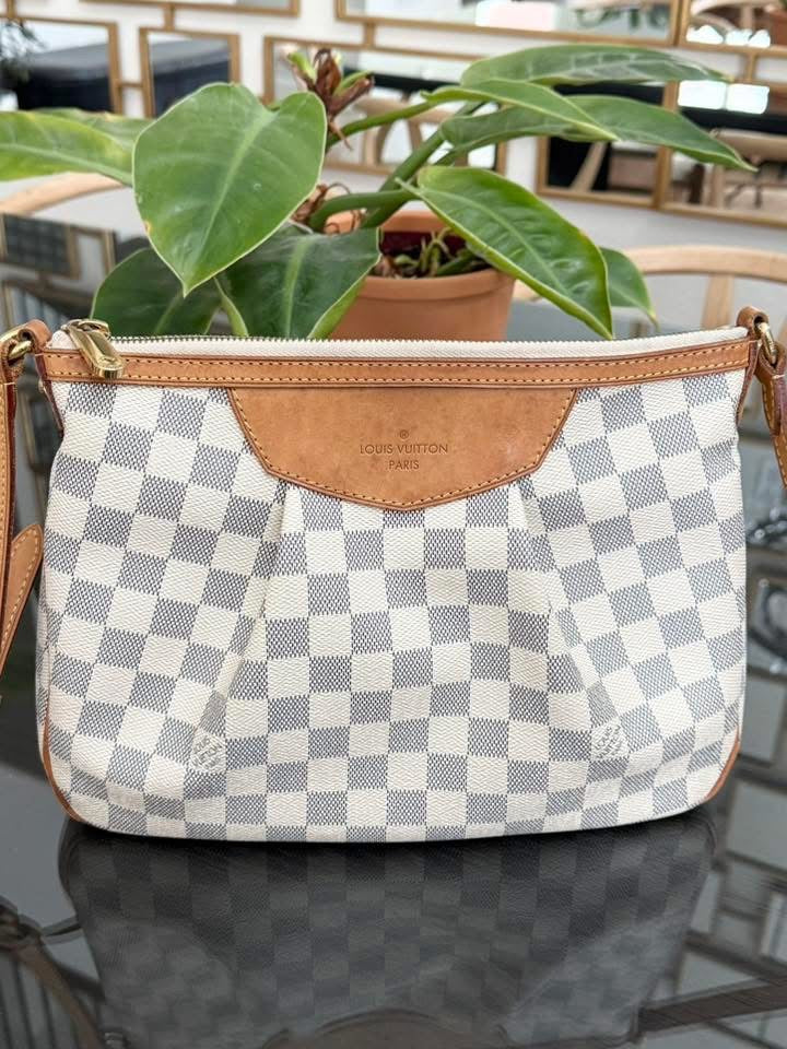 Siracusa PM Crossbody - 🗓️ Year: 2011