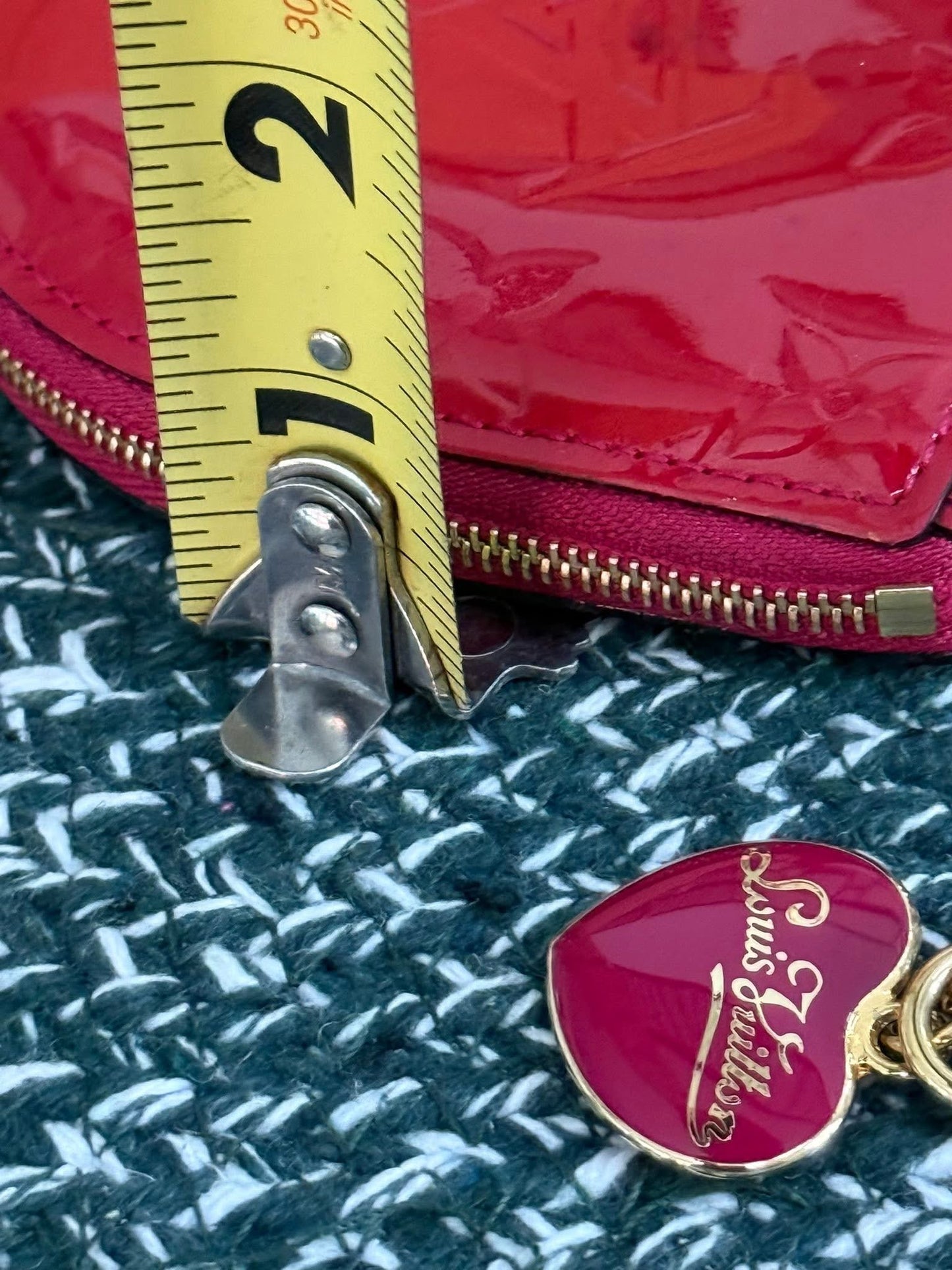 Vernis Heart Coin Purse with Box 🗓️ Year: 2012