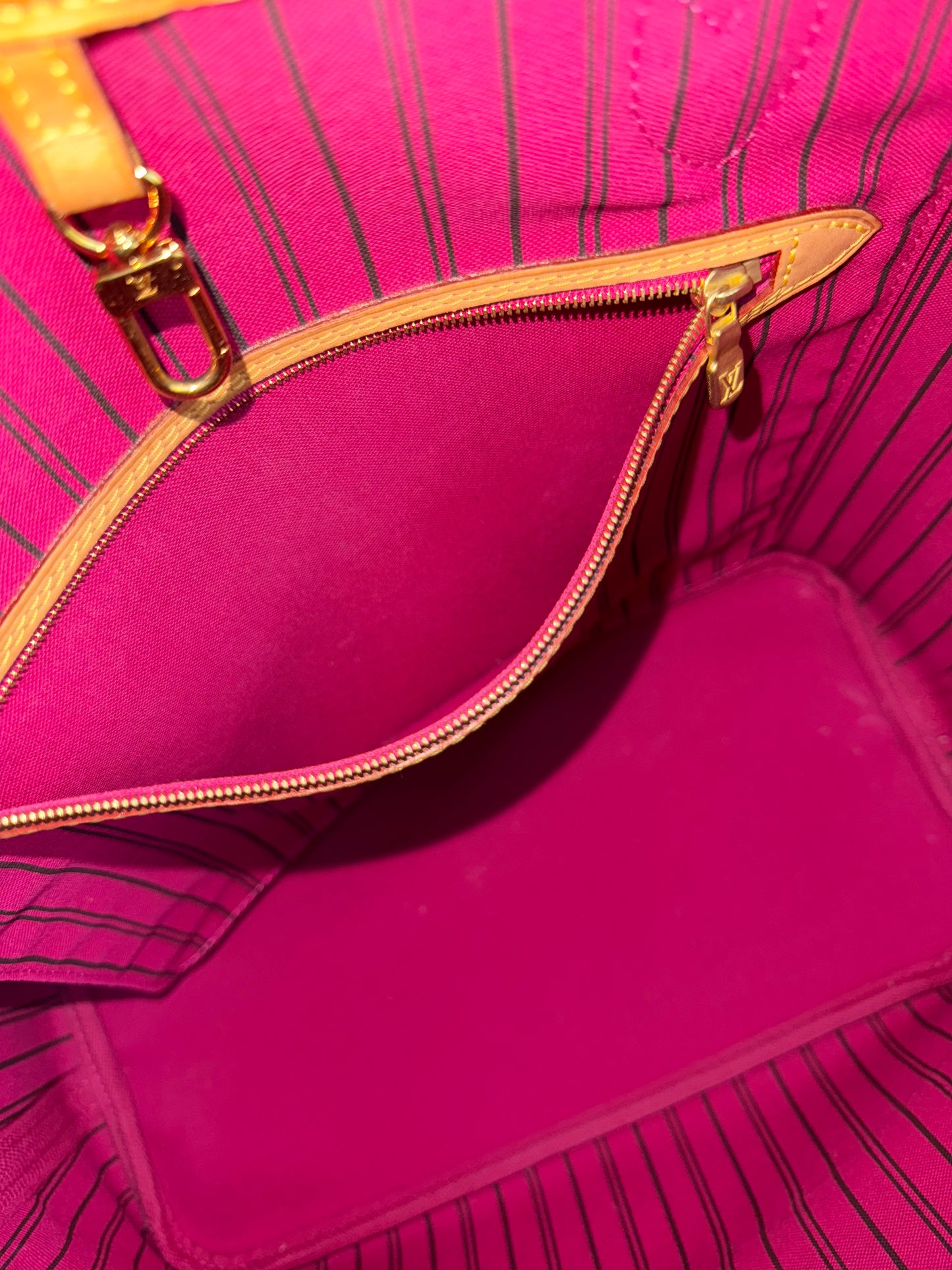 Neverfull MM in Peony with Insert Organizer and Dustbag 🗓️ Year: 2016