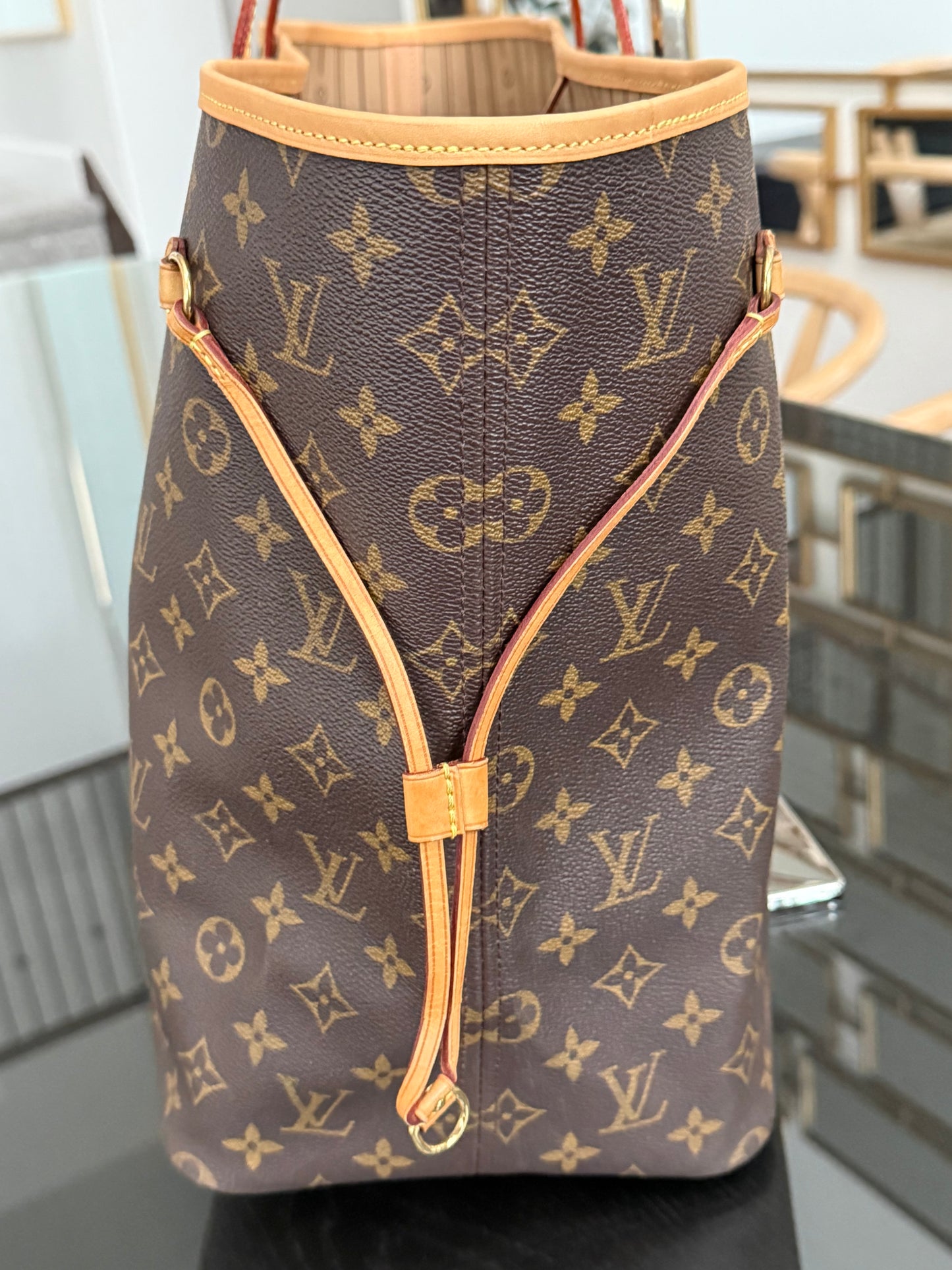 Neverfull GM in Monogram with Dustbag and Insert Organizer 📅 Year: 2007