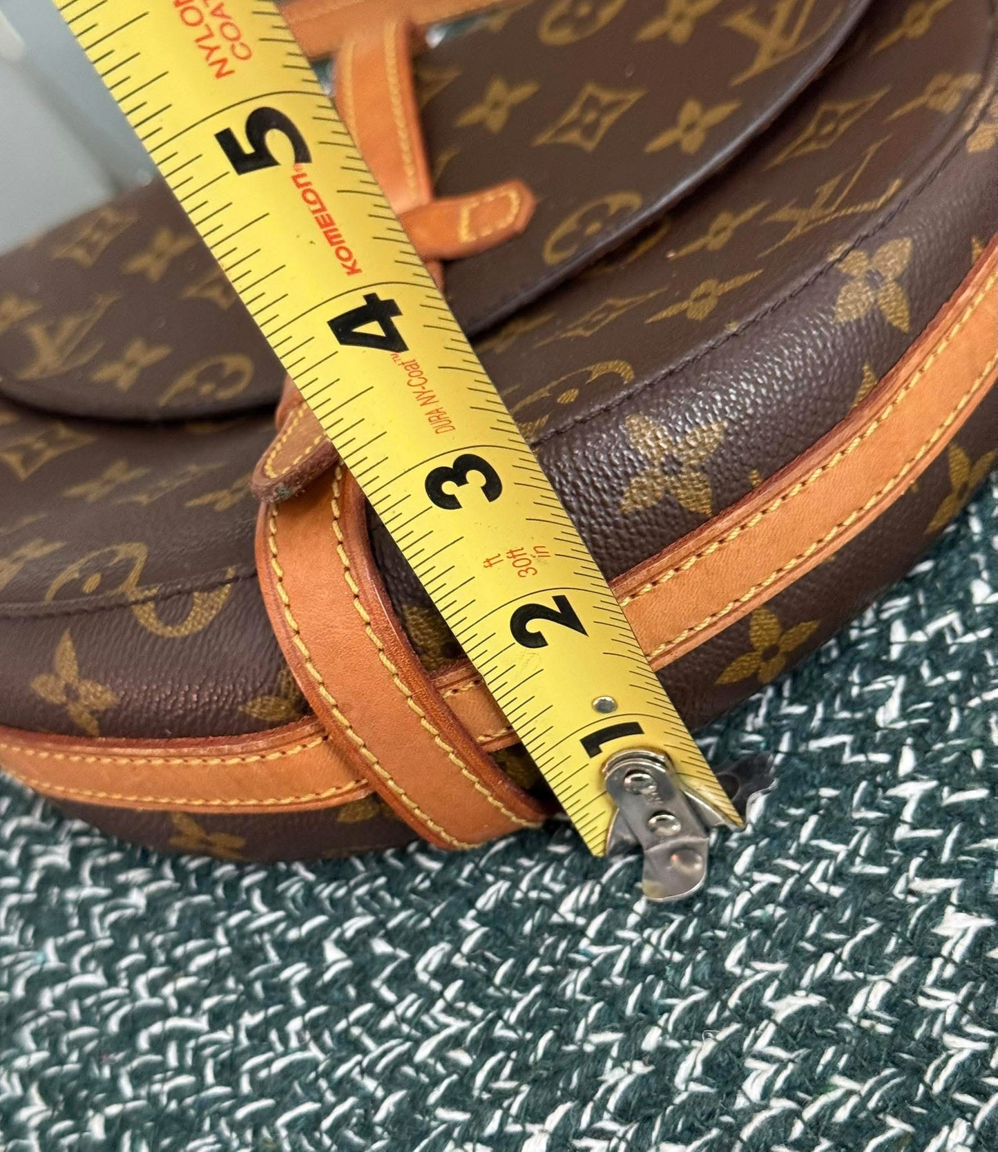 Chantilly MM Crossbody Bag 📅 Year: 1990