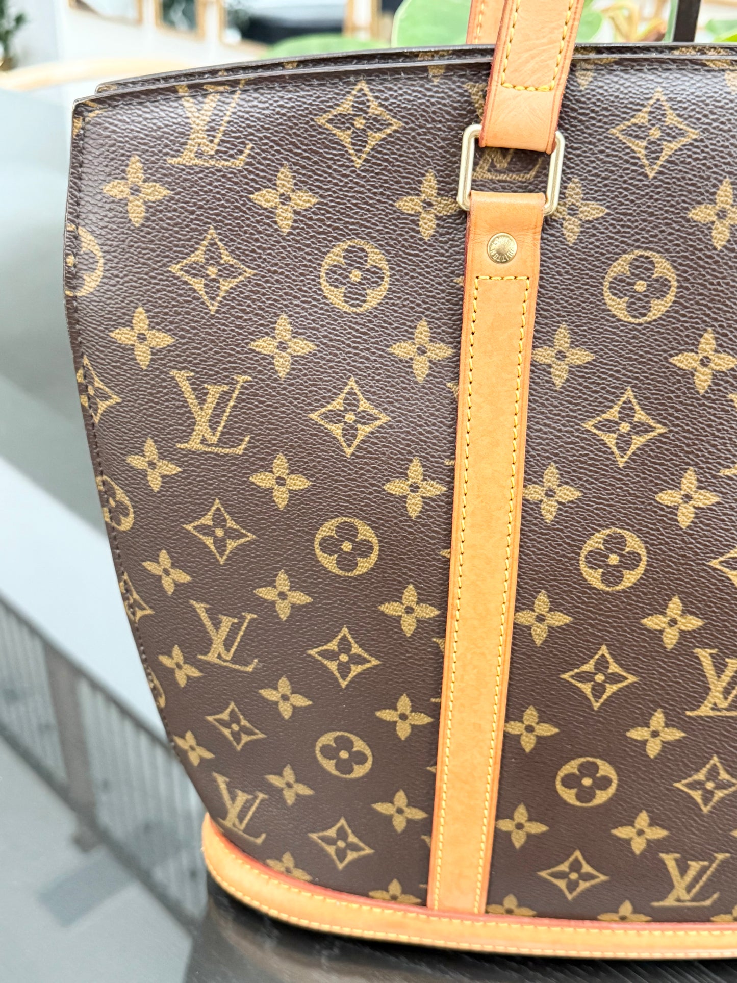 Babylone -🗓️ Year: 2004