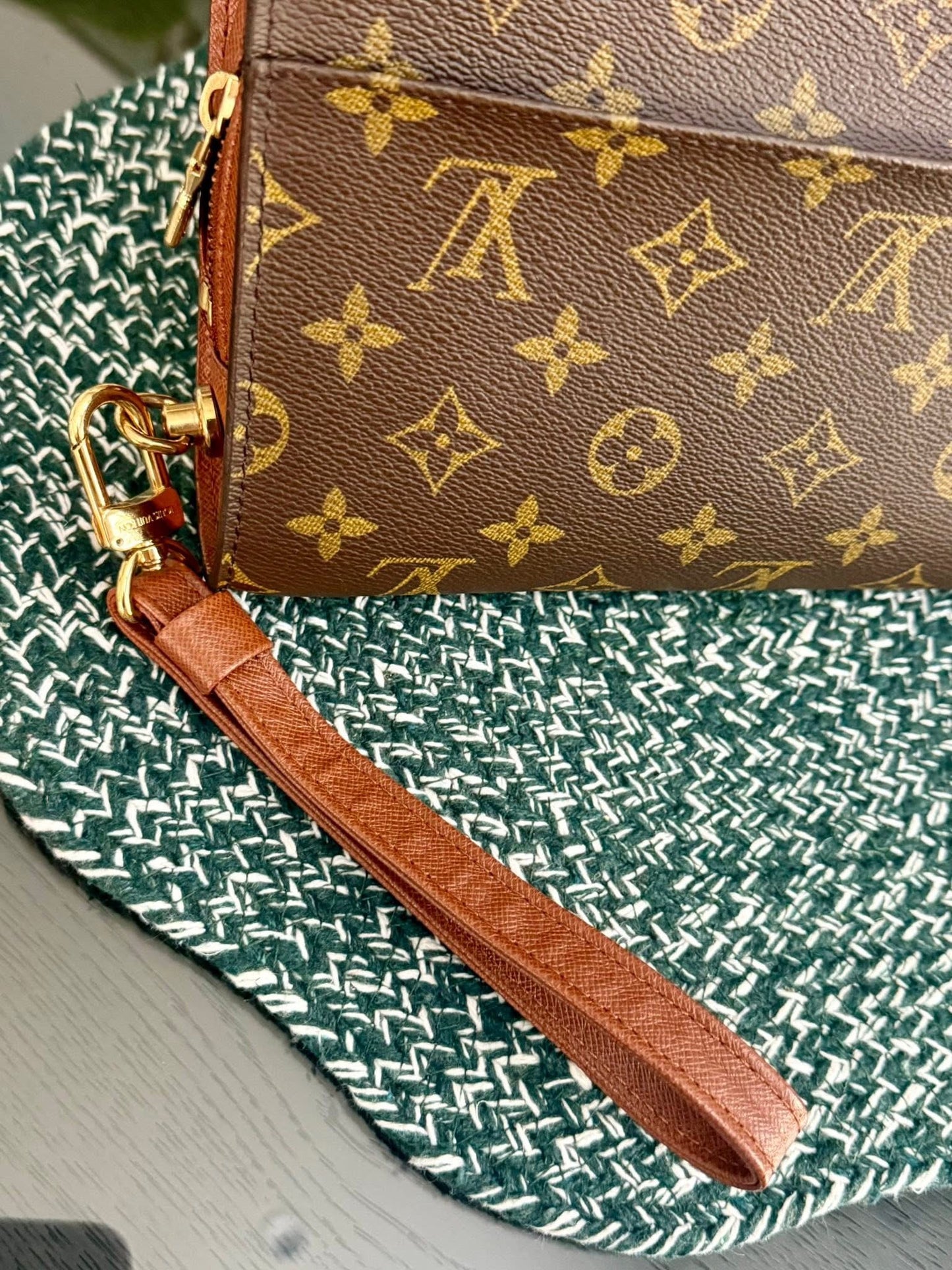 Orsay Clutch 🌼🗓️ Year: 1994