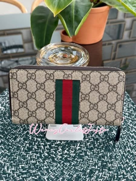 GG Supreme Bee Web Zip Wallet 🗓️