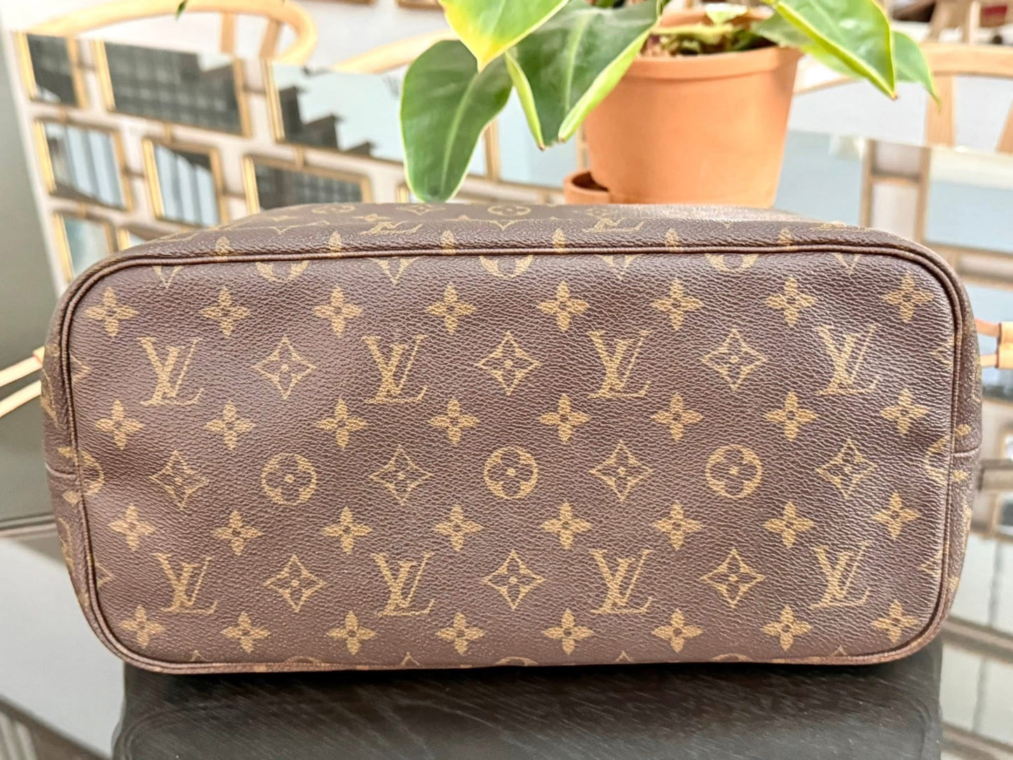 Neverfull MM with Dustbag -🗓️ Year: 2008