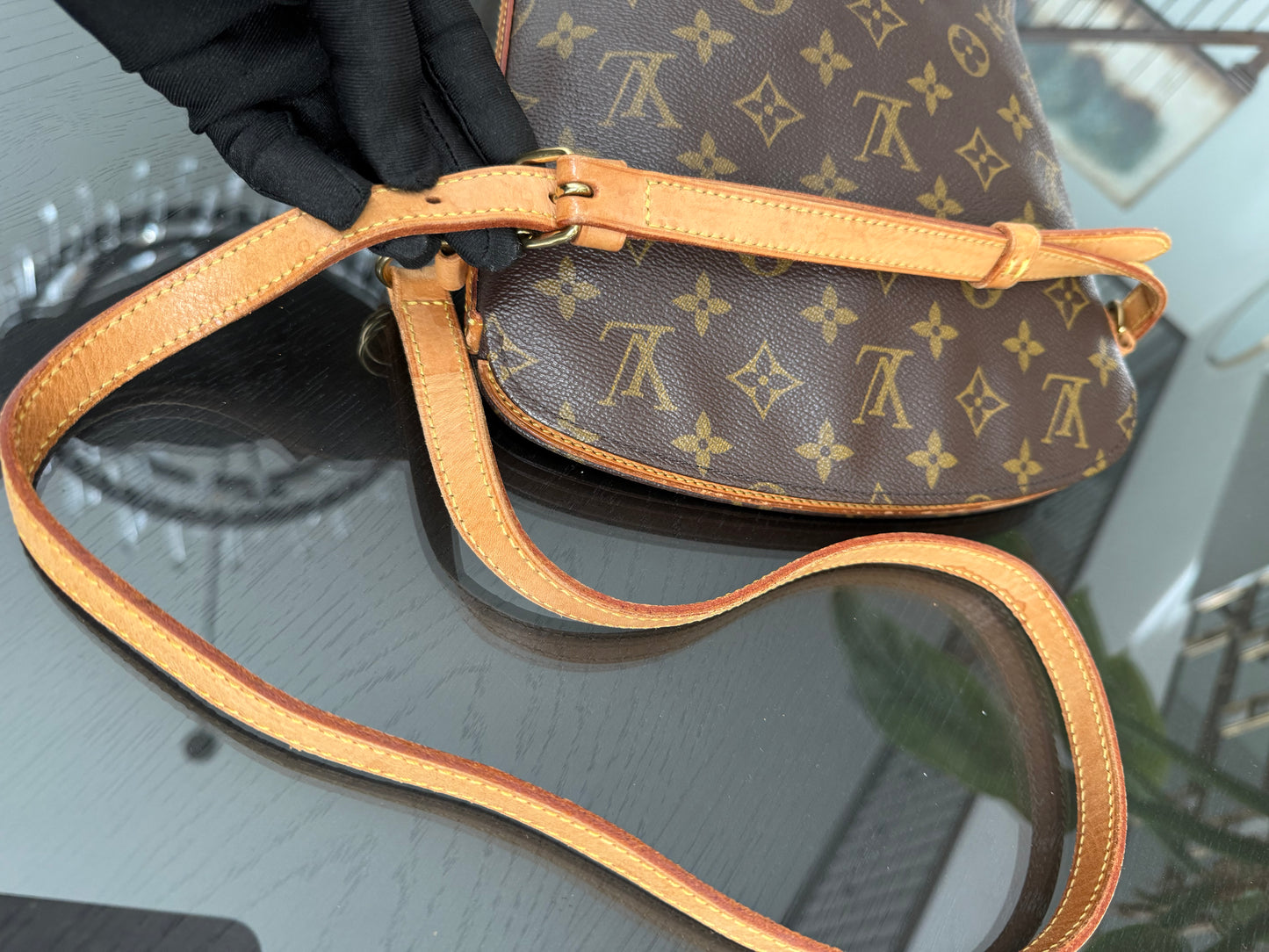 Drouot Crossbody 📅 Year: 1997