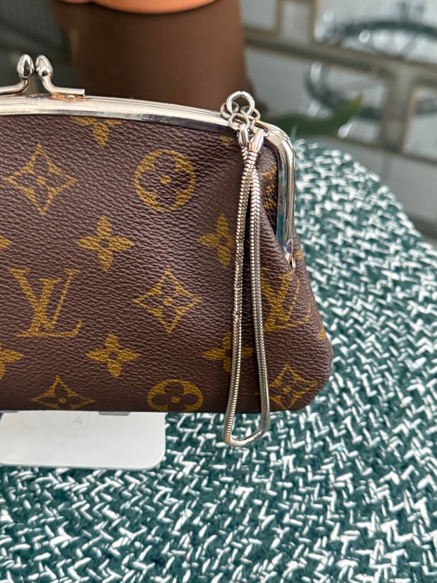 Vintage Monogram Kisslock Pouch🗓️