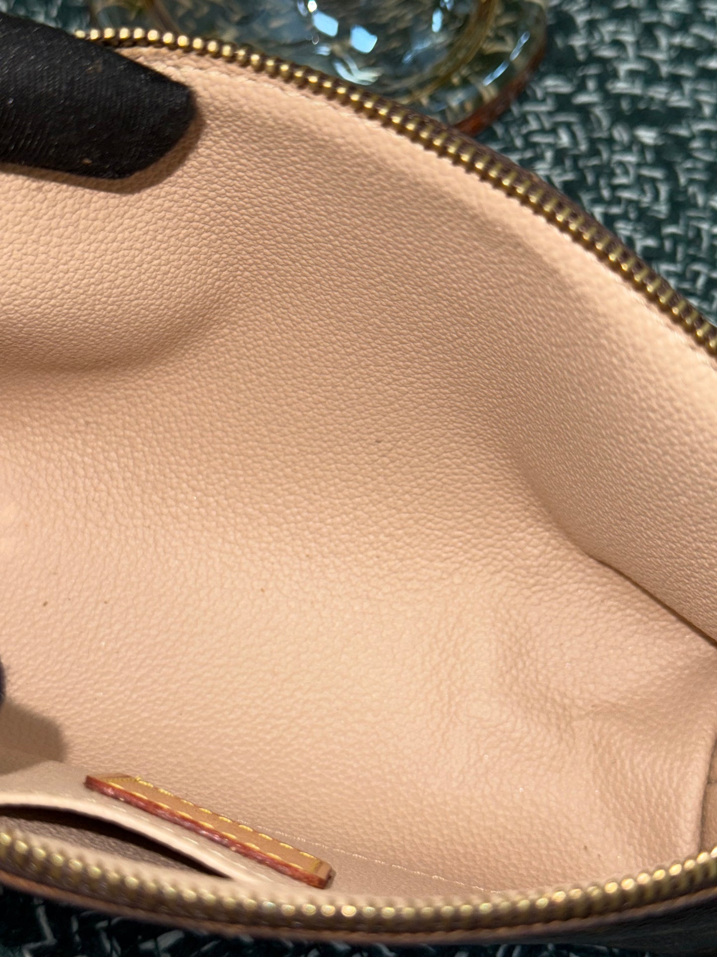 Cosmetic Pouch PM 🗓️ Year: 2003