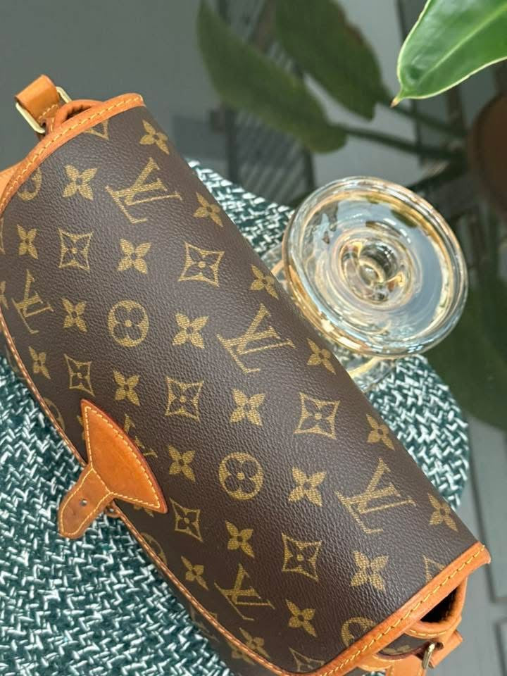 Sologne Crossbody 📅 Year: 2000