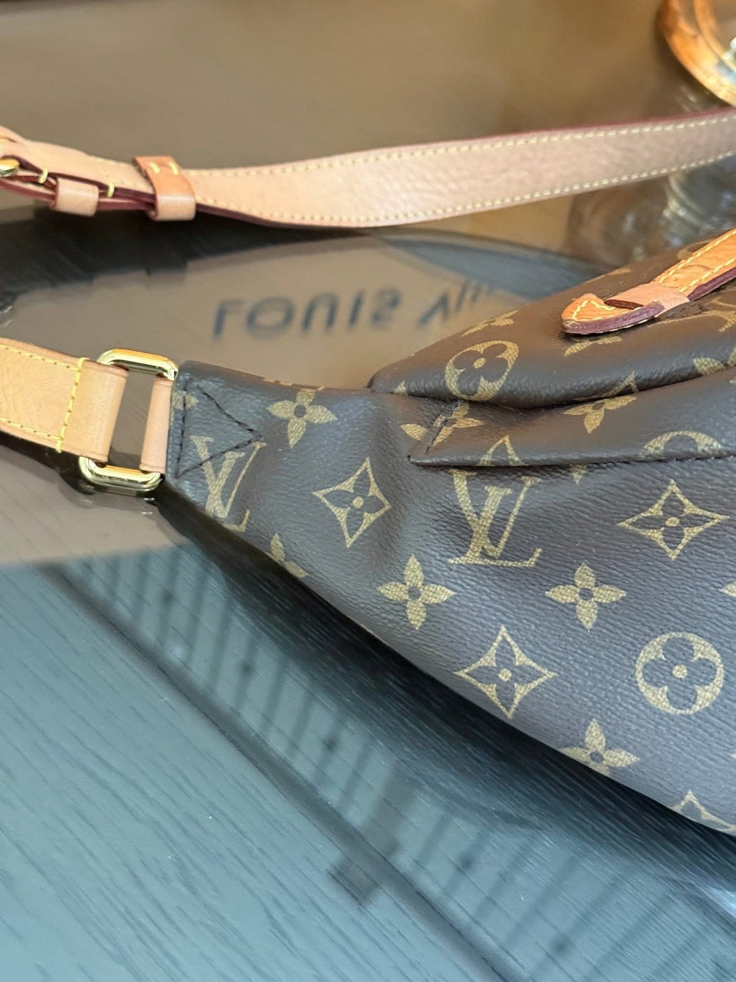 Bumbag Monogram with Dustbag, Box and Paper bag - 🗓️ Year 2020