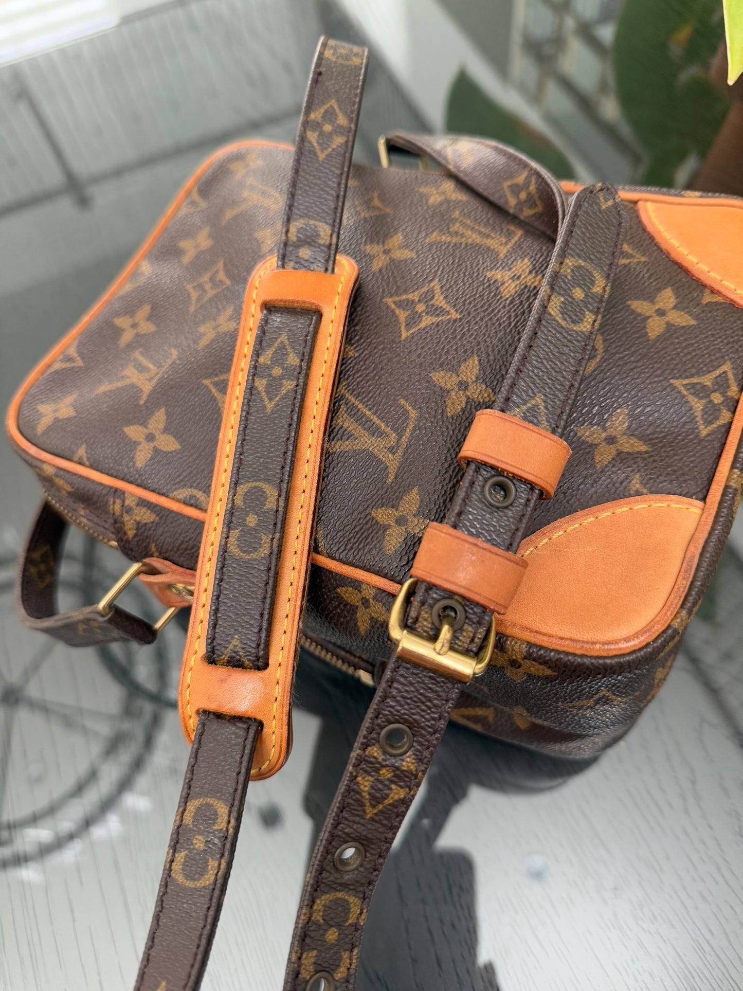 Amazon Crossbody Bag -Year: 1997