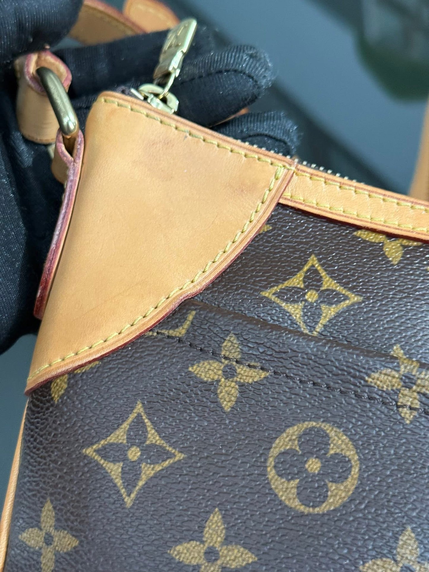 Odeon MM Crossbody with Dustbag - 🗓️ Year: 2008
