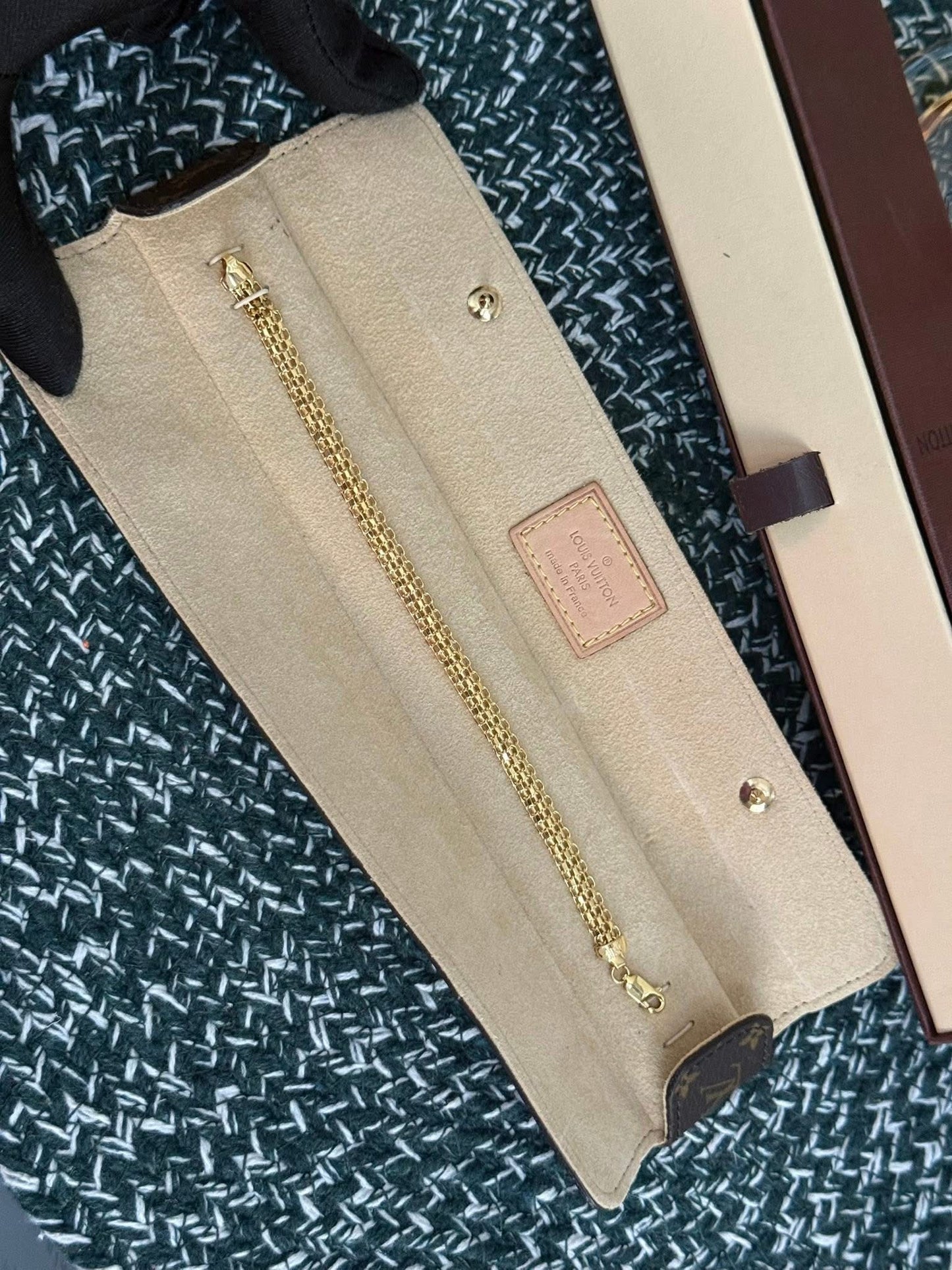 Monogram Necklace/ Bracelet Jewelry Case with Box 🗓️ Year: 2002