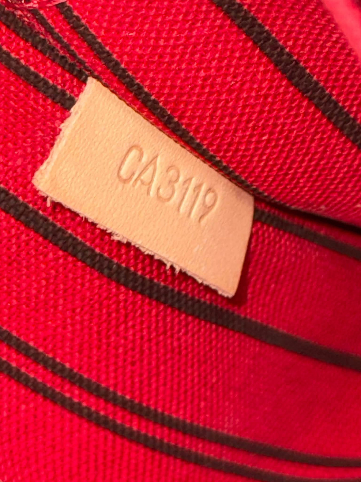 Neverfull MM/GM Pouch in Cerise 🗓️Year 2019