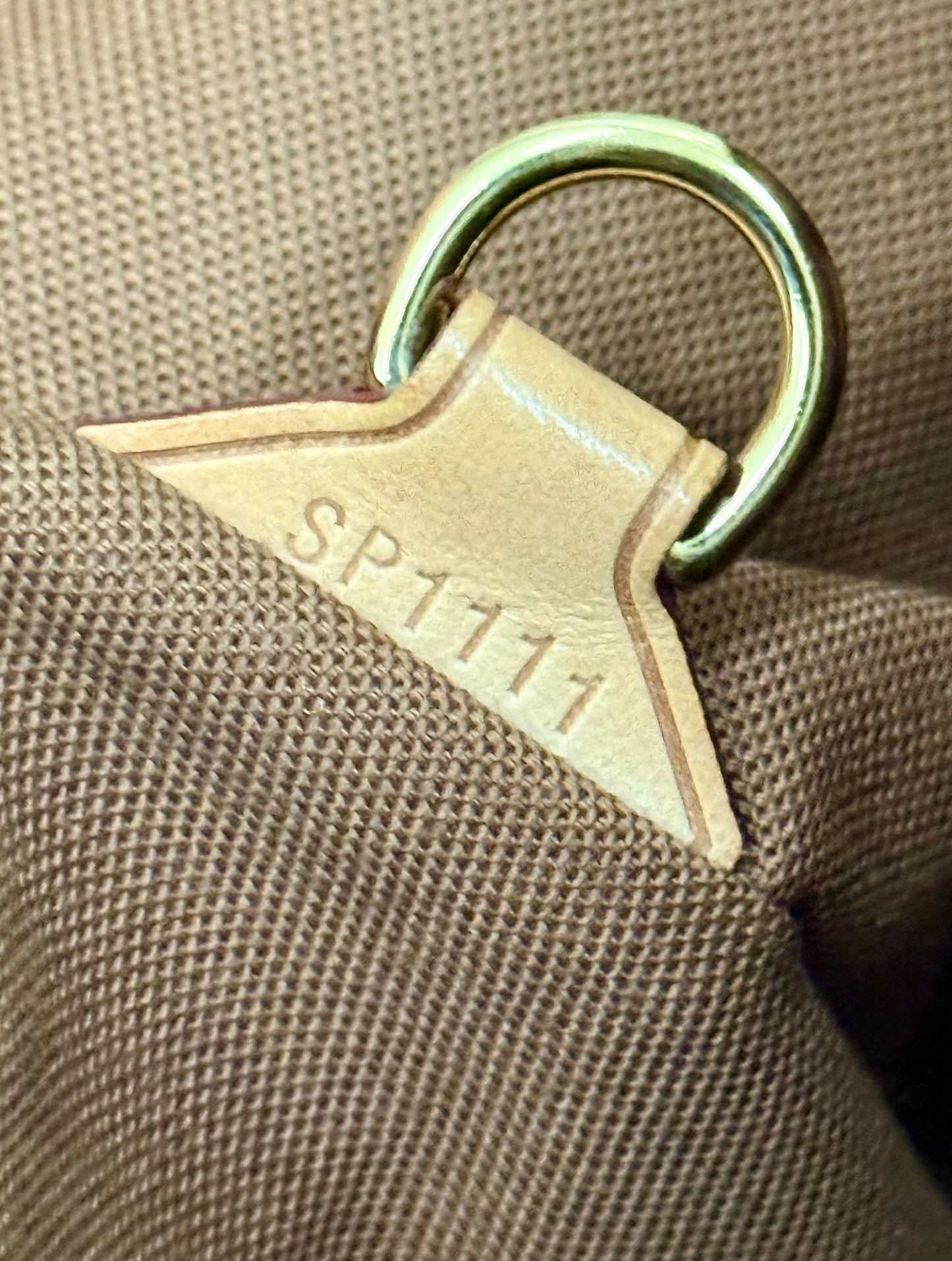 Tivoli GM with Dustbag and Insert Organizer 🗓️ Year: 2011