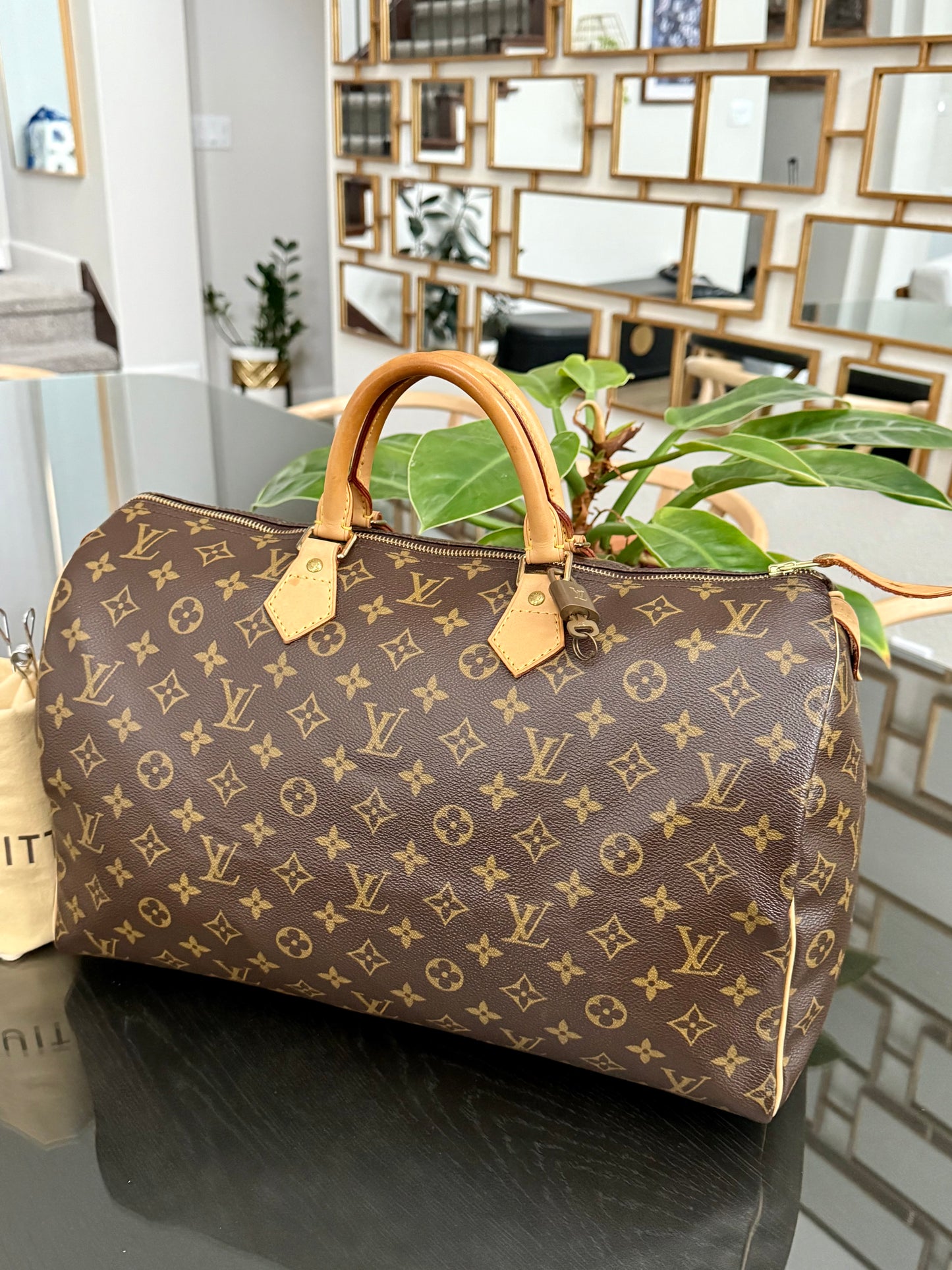 Speedy 40 with Lock 🔐 Key and Dustbag -🗓️ Year: 2005