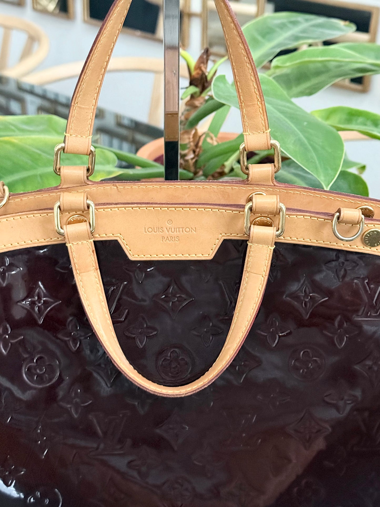 Vernis Brea MM Amarante with Original Strap , Dustbag and Insert Organizer 🗓️ Year: 2013