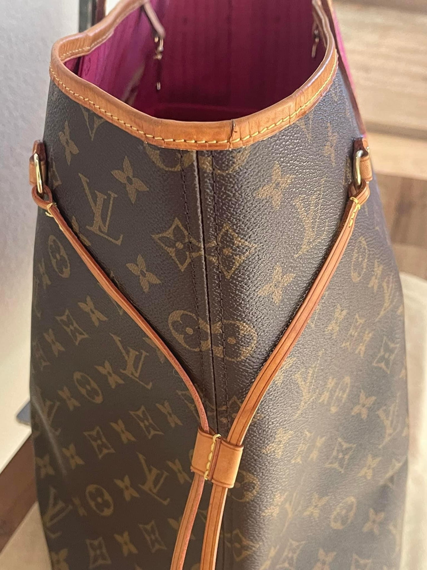 Neverfull GM in Peony with Dustbag - 📅 Year: 2011