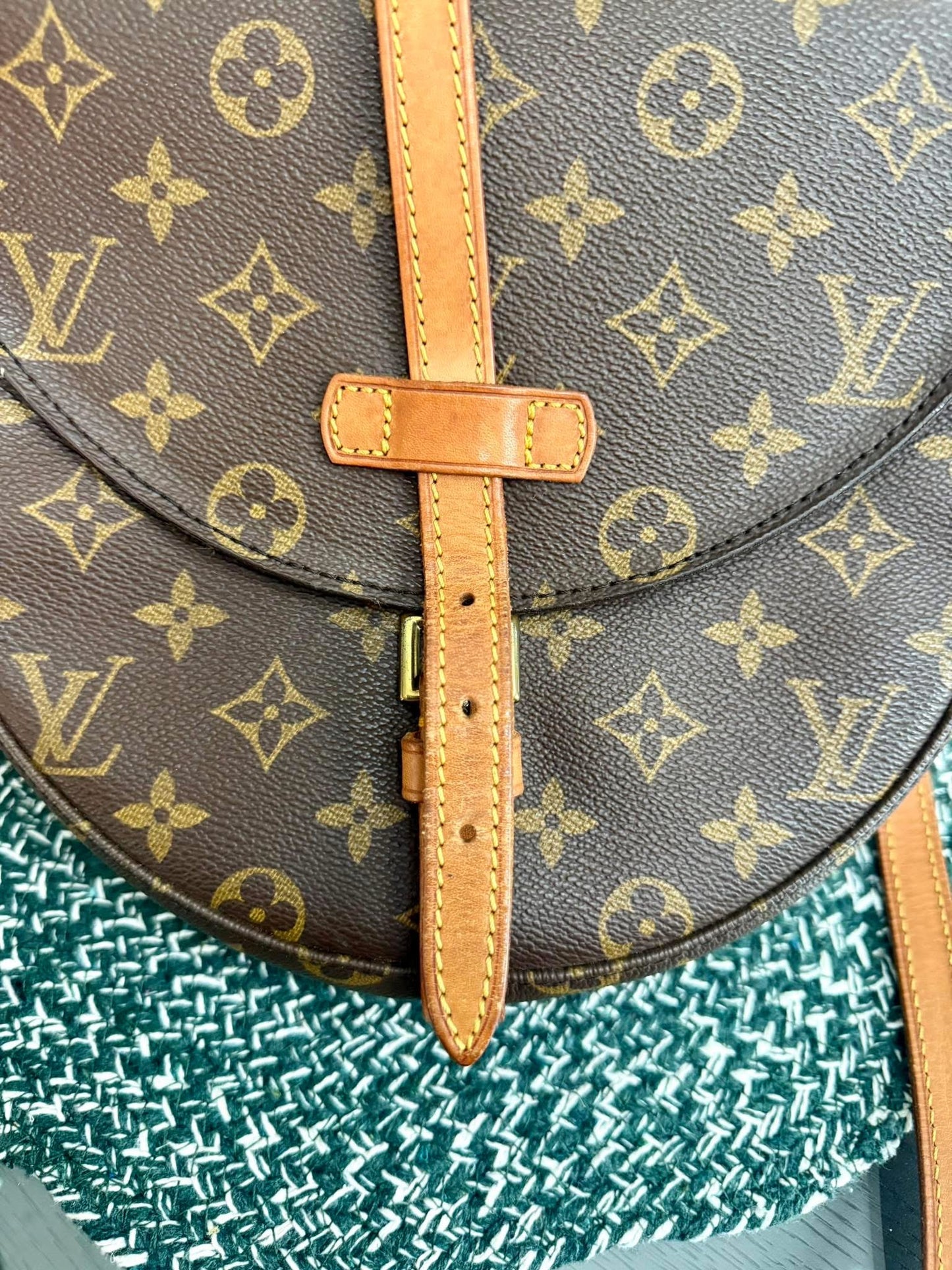 Chantilly MM Crossbody Bag 📅 Year: 1990