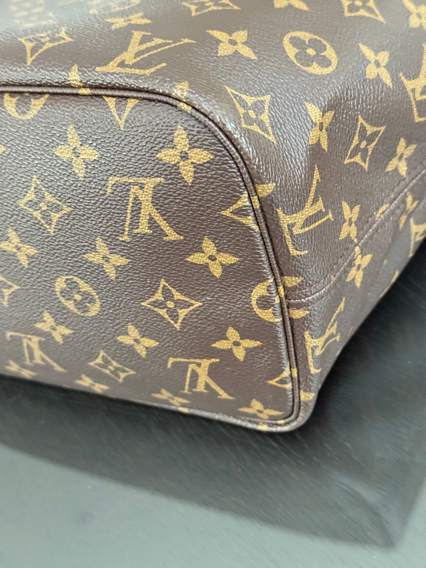 Neverfull MM in Peony with Insert Organizer and Dustbag 🗓️ Year: 2016