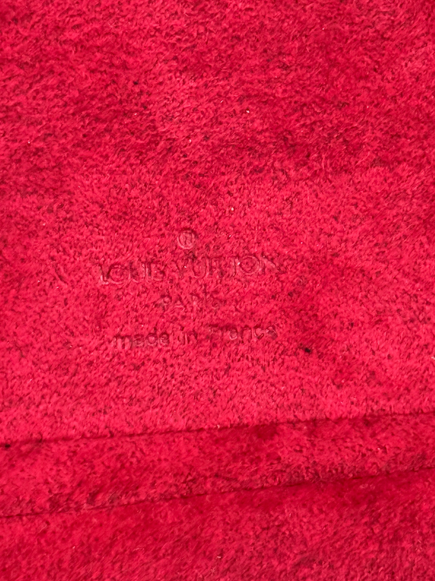 Epi Cannes with Lock No key-🗓️ Year: 2000