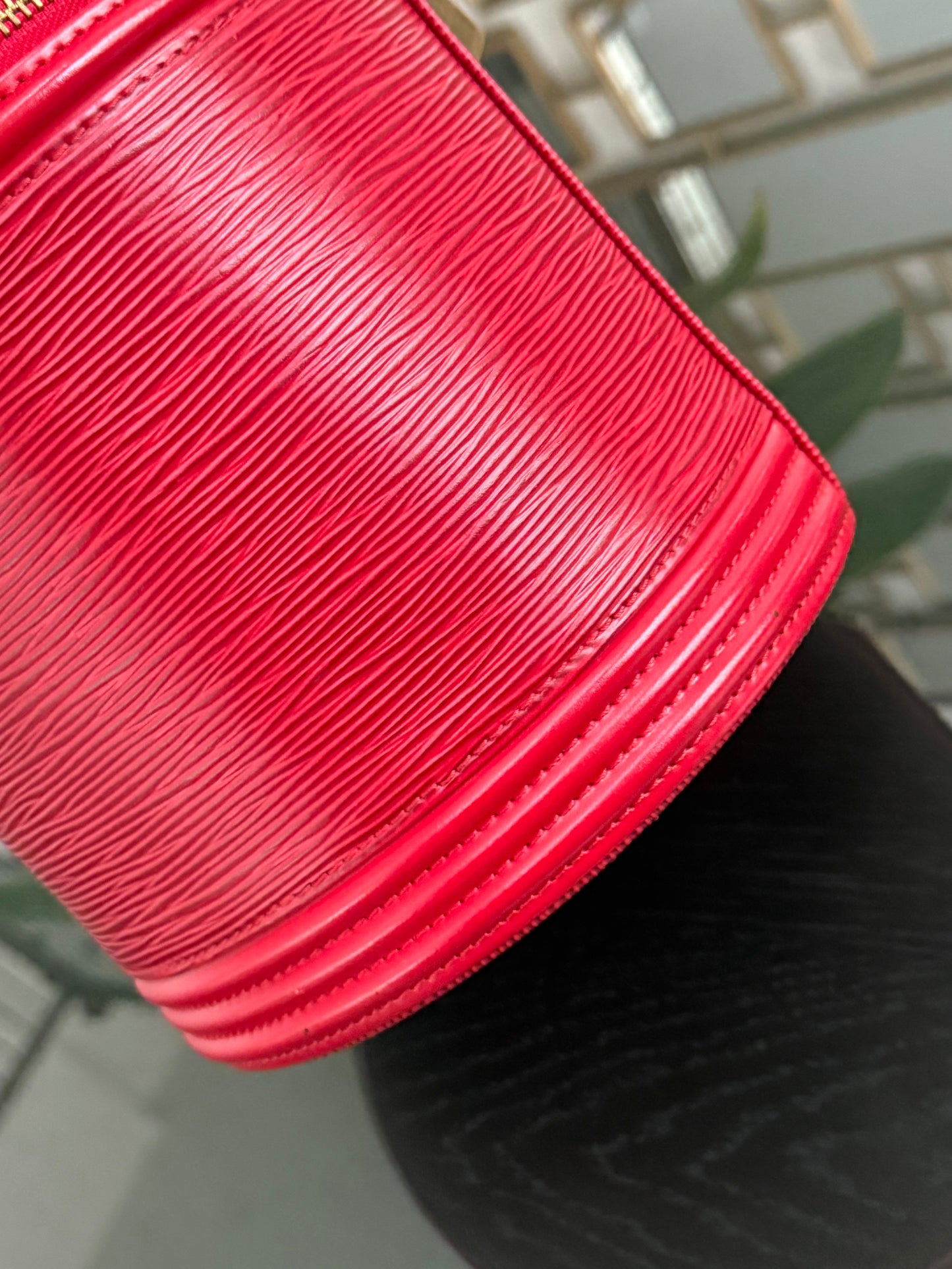 Epi Cannes with Lock No key-🗓️ Year: 2000