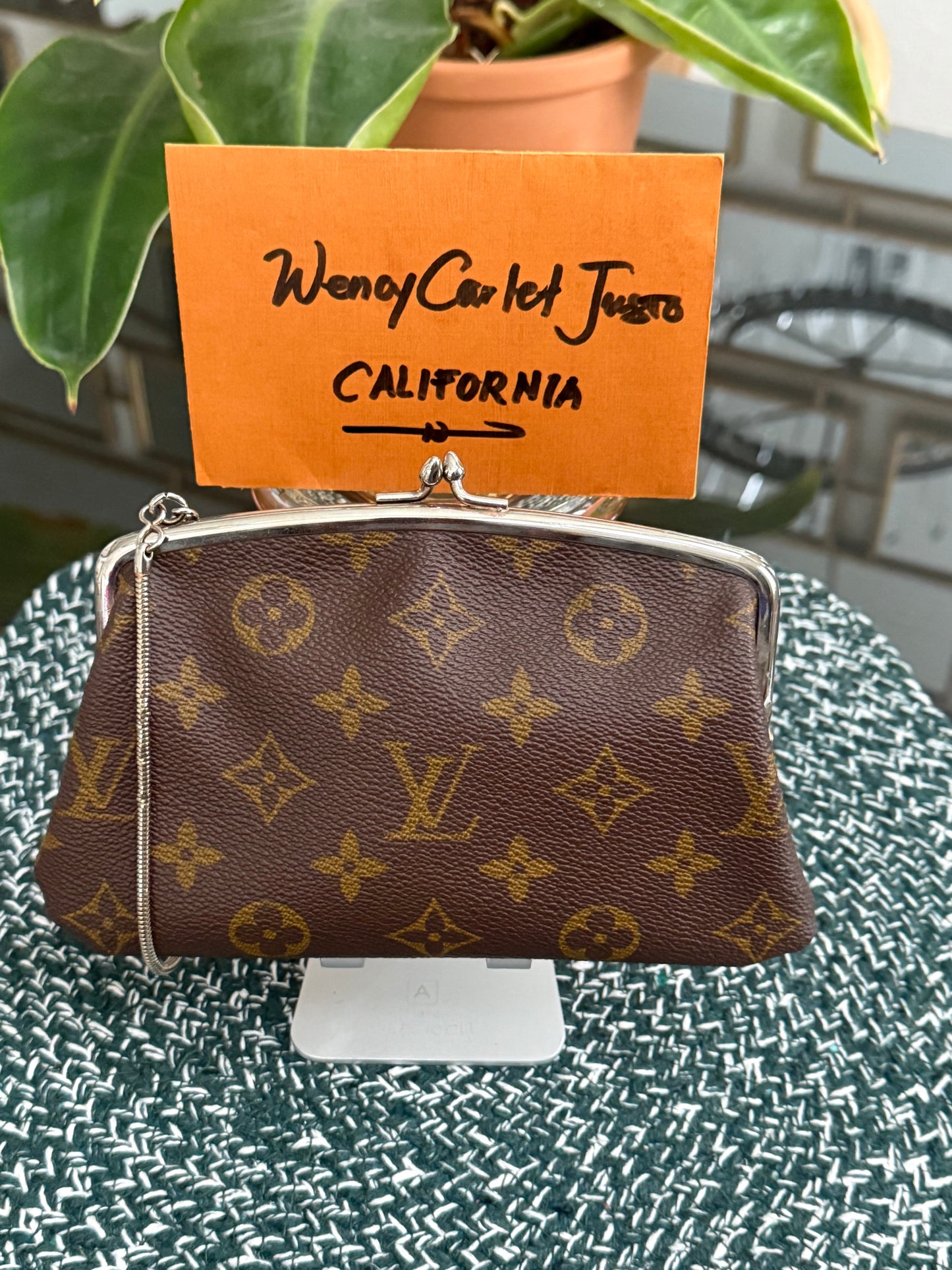 Vintage Monogram Kisslock Pouch🗓️