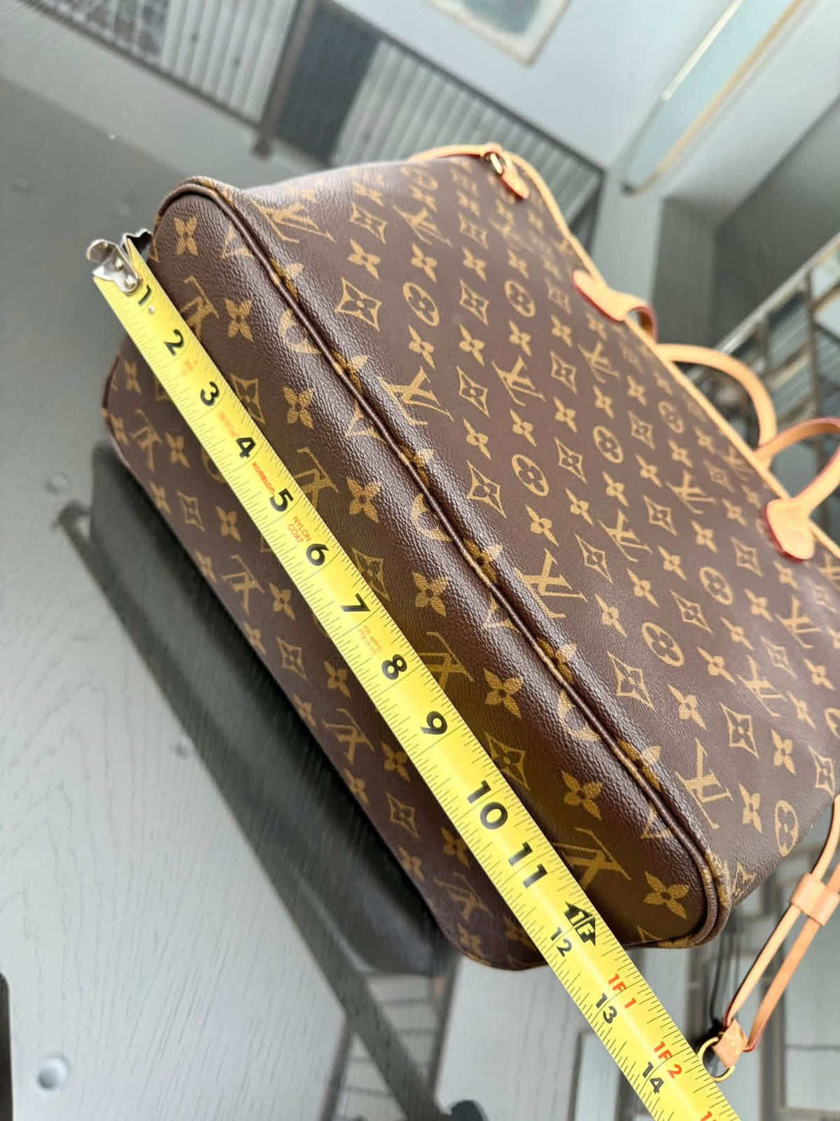 Neverfull MM in Peony interior with Dustbag and Insert Organizer 📅 Year: 2019