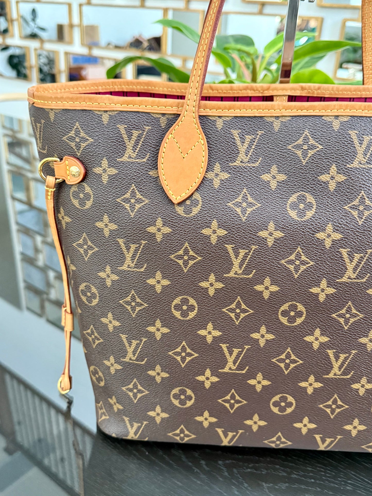 Neverfull MM in Peony with Insert Organizer and Dustbag 🗓️ Year: 2016