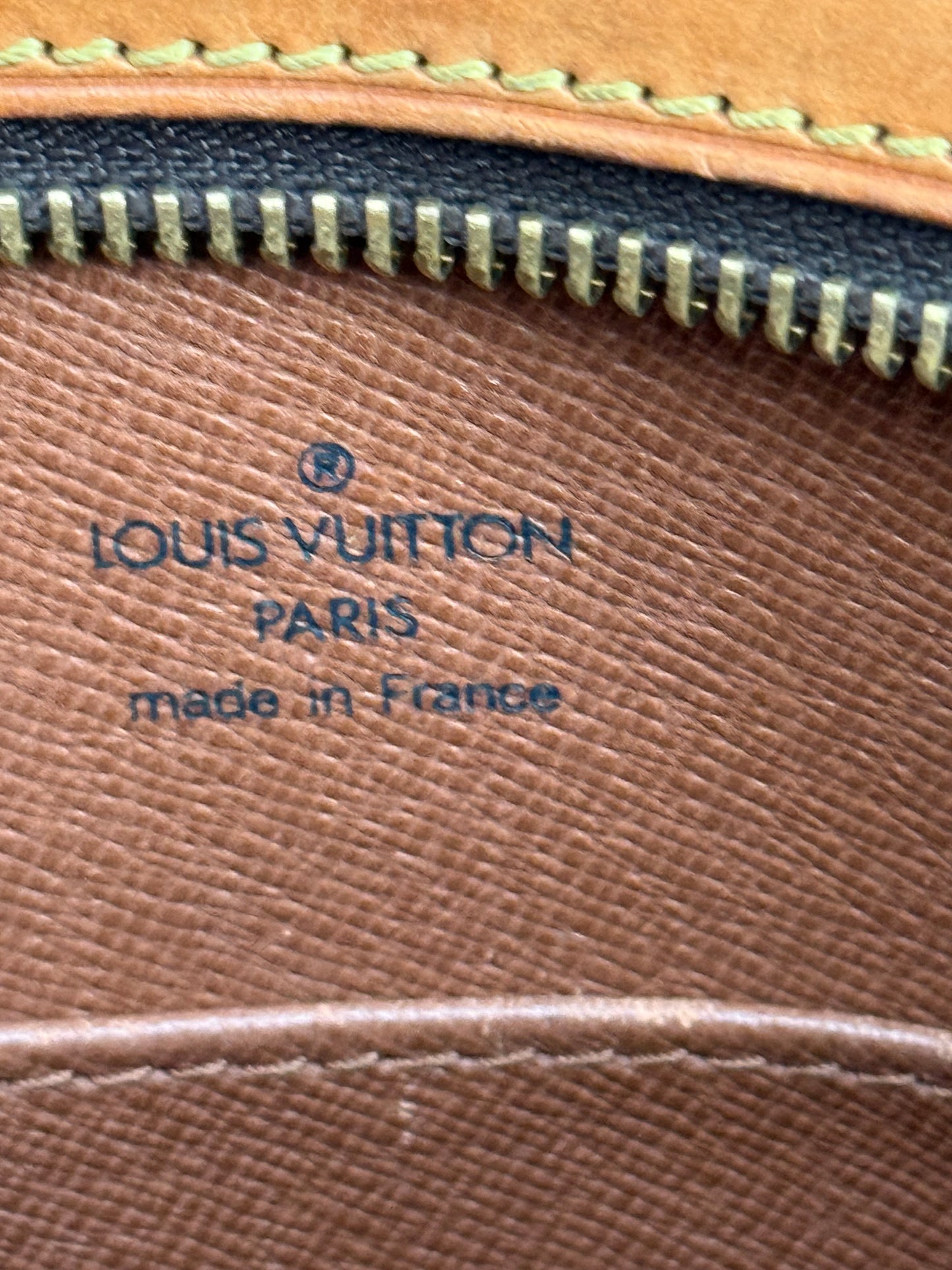 Drouot Crossbody 📅 Year: 1997