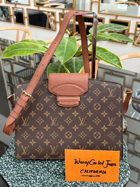 Courcelles Shoulder/ Crossbody bag 📅 Year: 1997