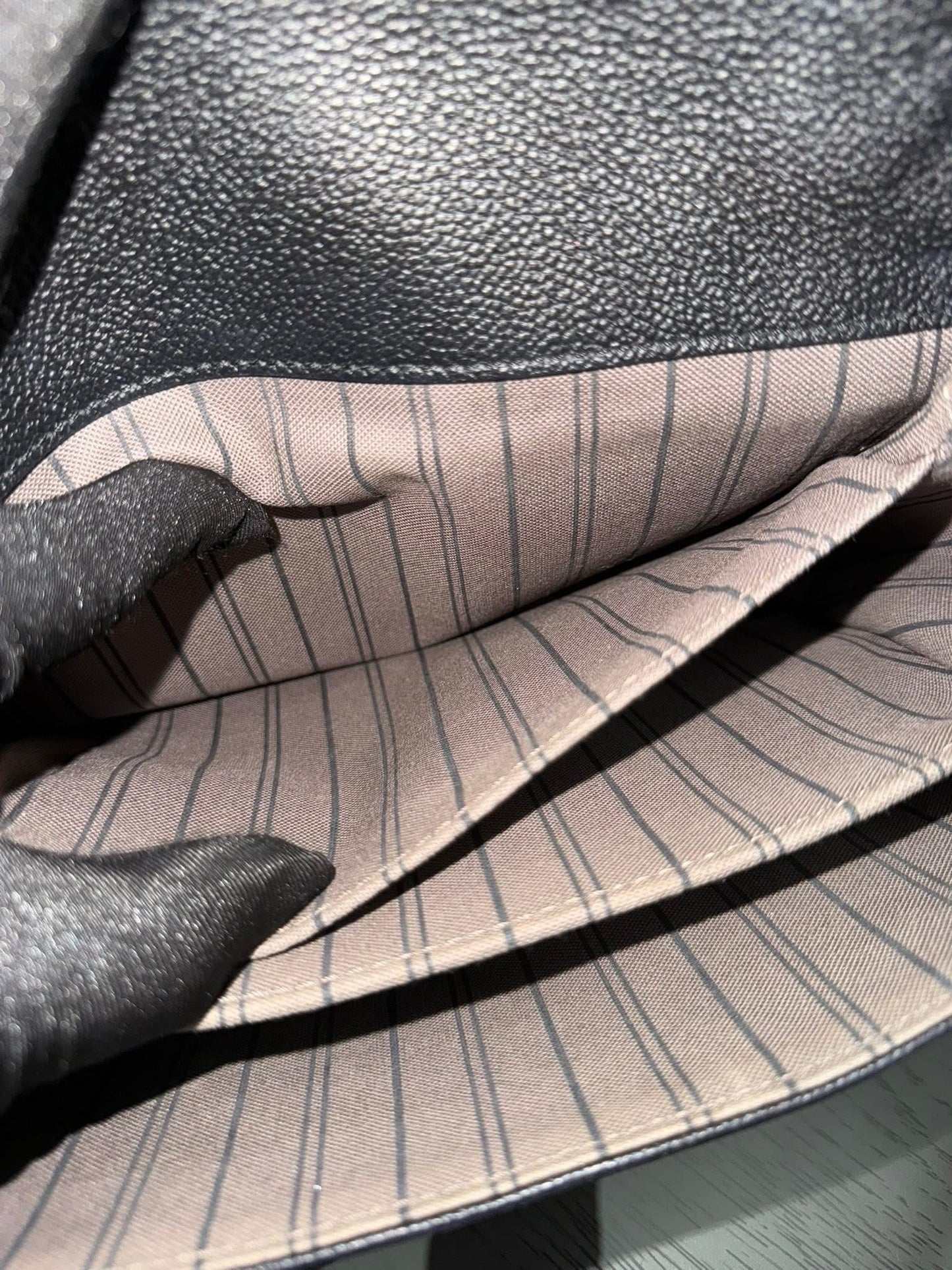 Pochette Metis Emptiente Noir with Box, Dustbag, Insert Organizer, Box and Paper bag -Microchip & Authenticed