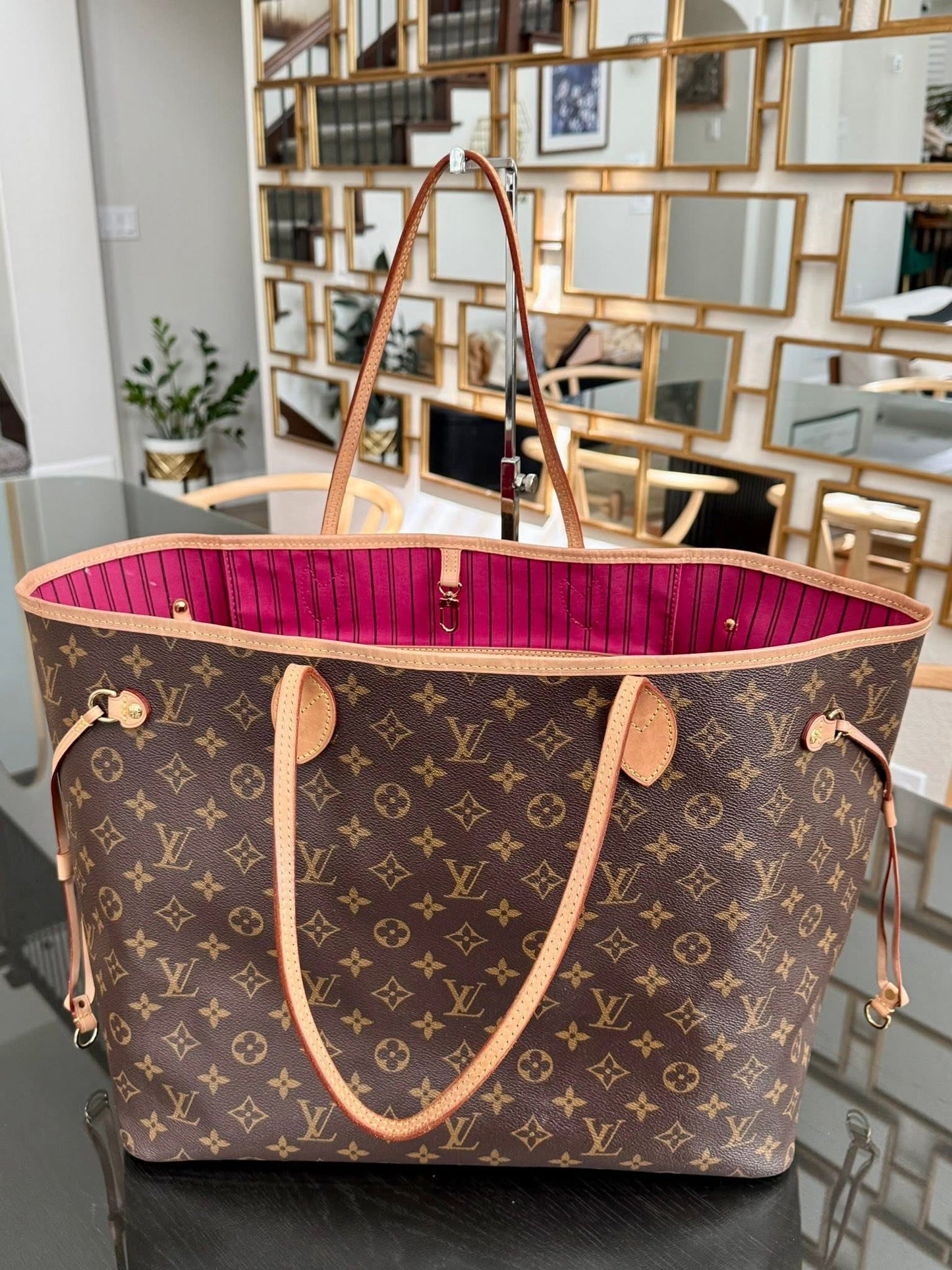 Neverfull GM Monogram in Pivione with Dustbag -🗓️ Year: 2019