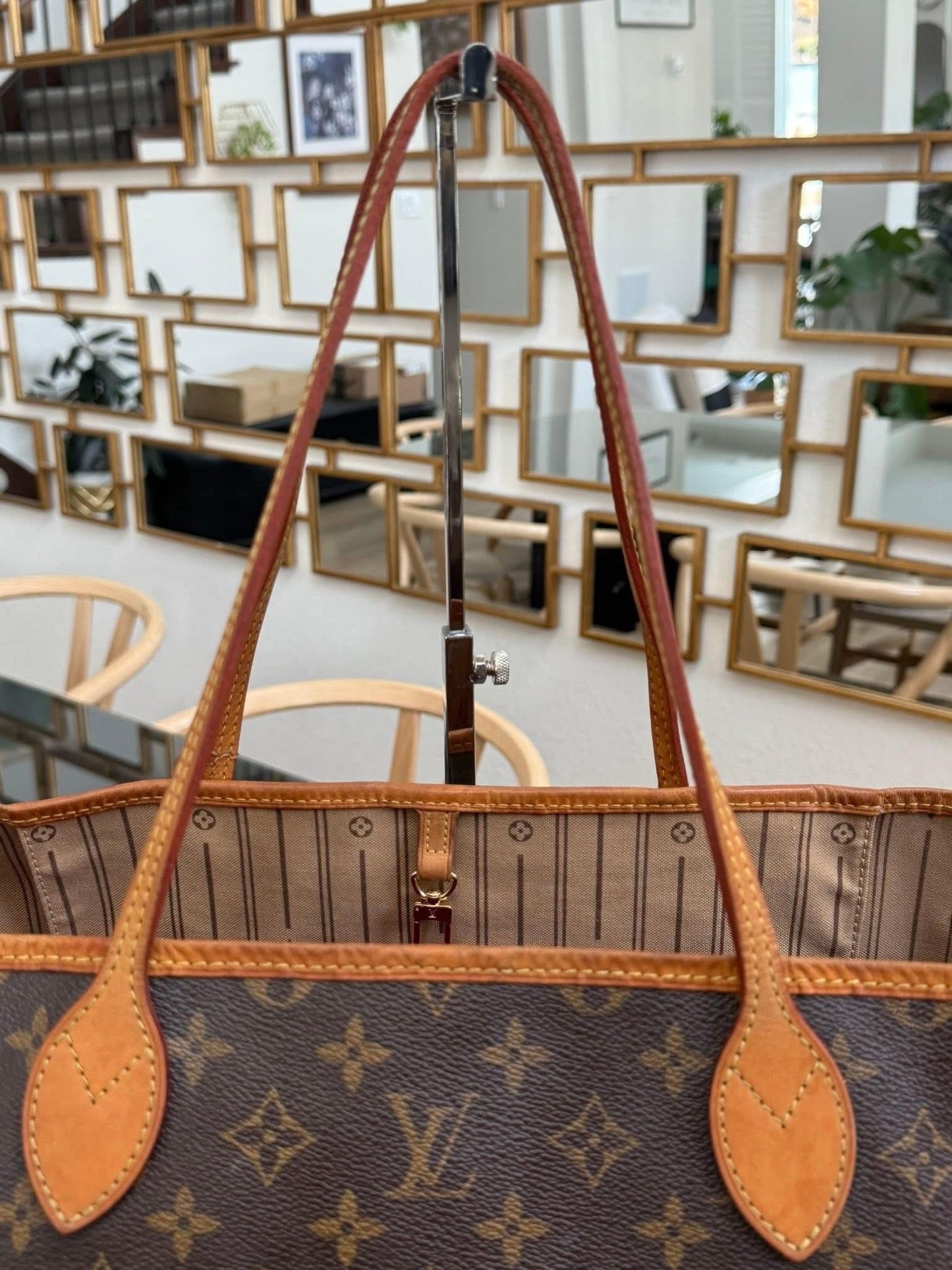 Neverfull GM with Dustbag and Insert Organizer 🗓️ Year: 2008