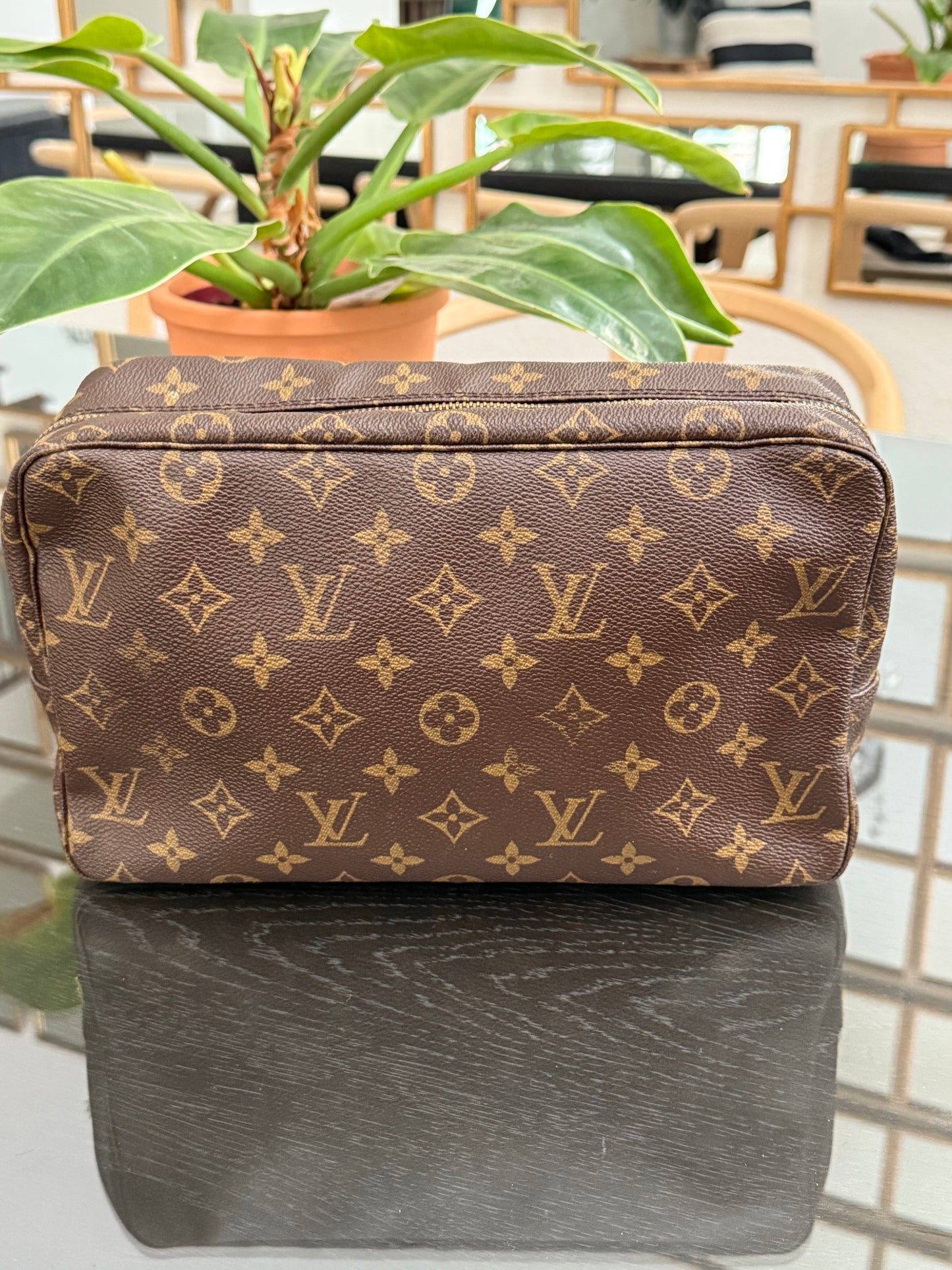 Trousse 28 📅 Year: 1987