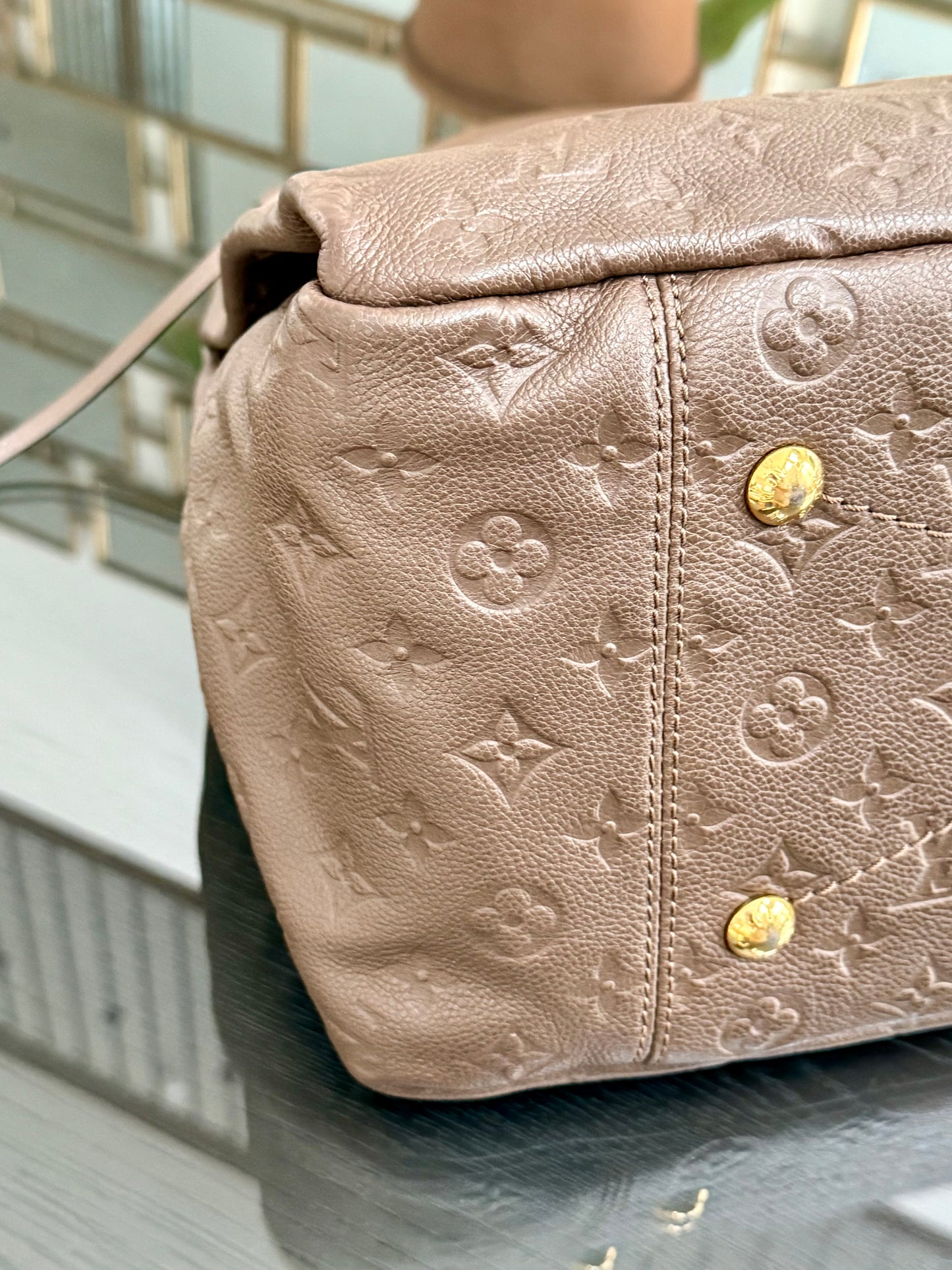 Artsy MM Empriente Ombre with Dustbag and Insert Organizer 📅 Year: 2011